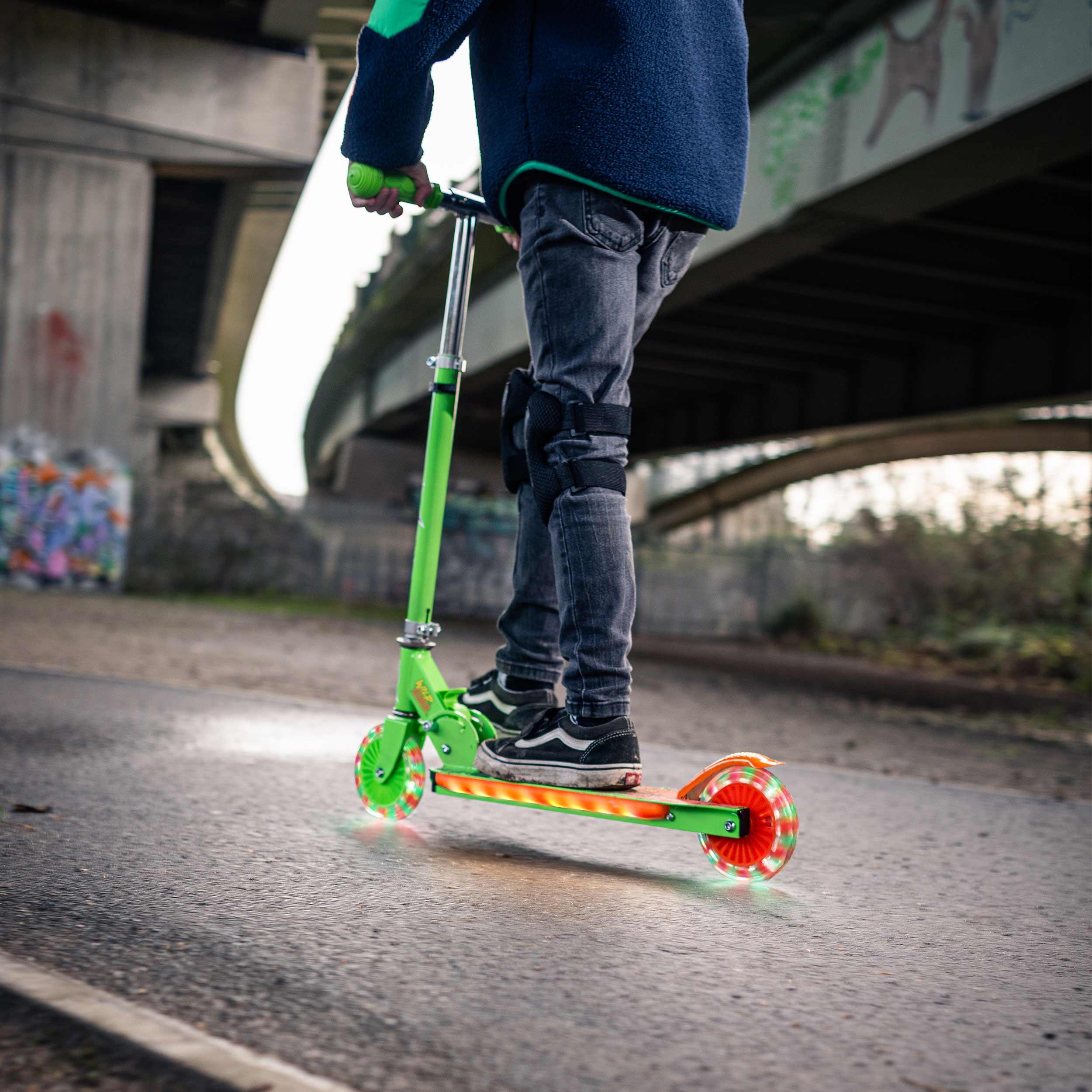 Xootz Wild Rider LED Scooter Green Tiger Folding Light Up Scooter