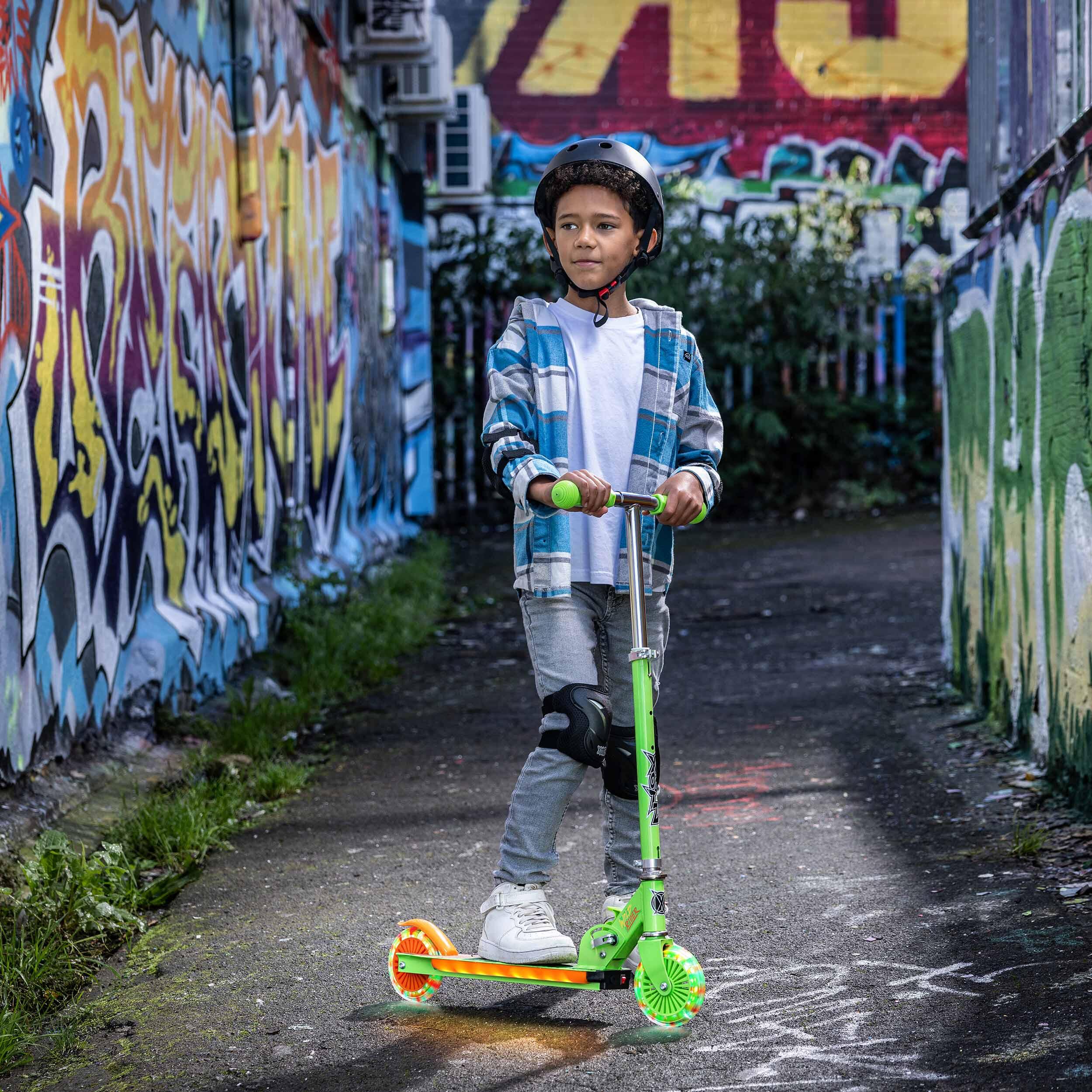 Xootz Wild Rider LED Scooter Green Tiger Folding Light Up Scooter