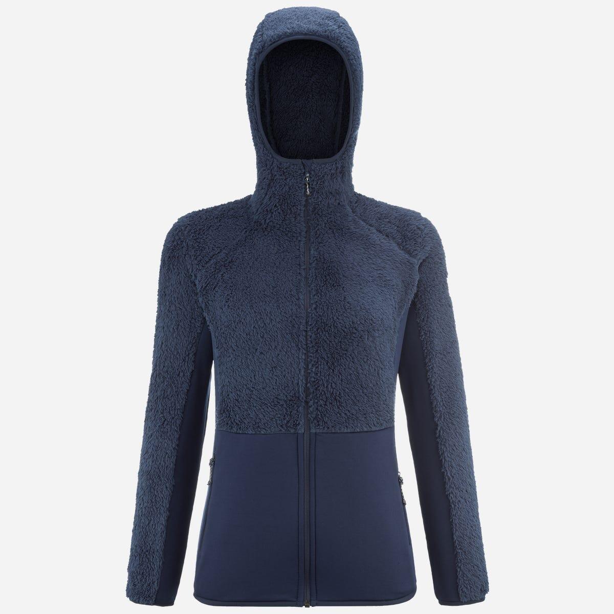 bleu marine.