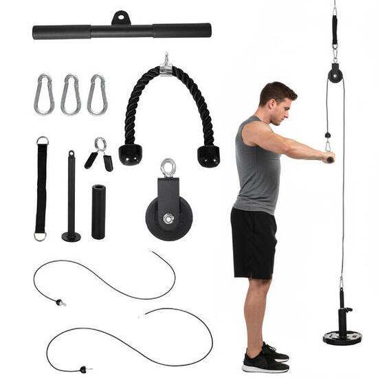 Système de poulies à câbles pour musculation en salle de sport : tirage vertical
