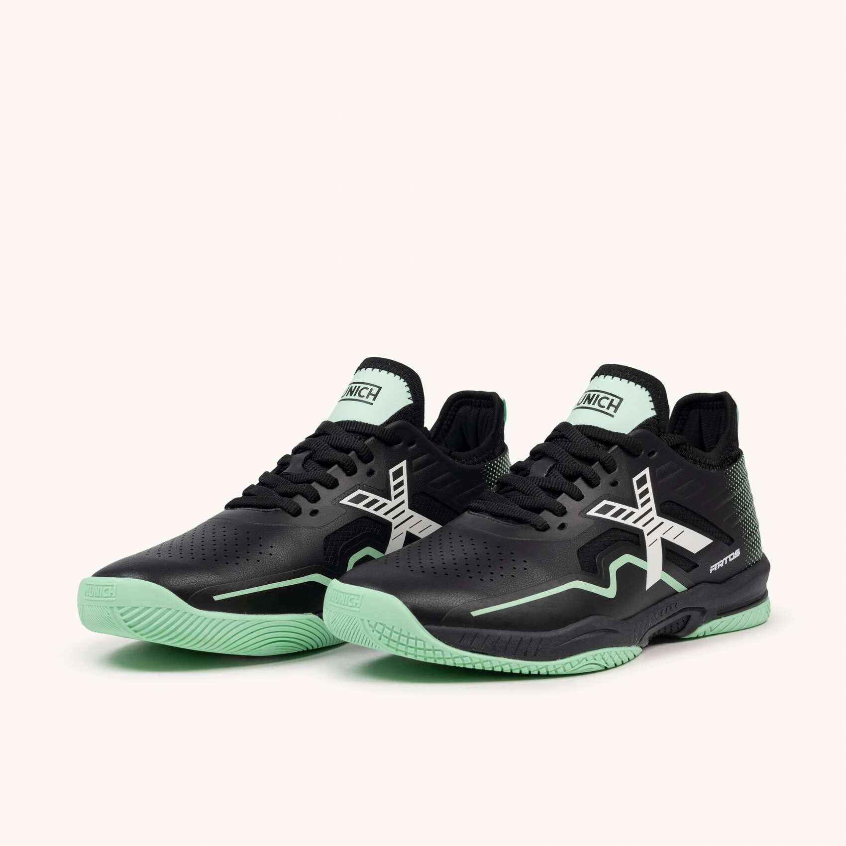 MUNICH ARTOS 105 Zapatillas fútbol sala diseño técnico negro y verde 5/5