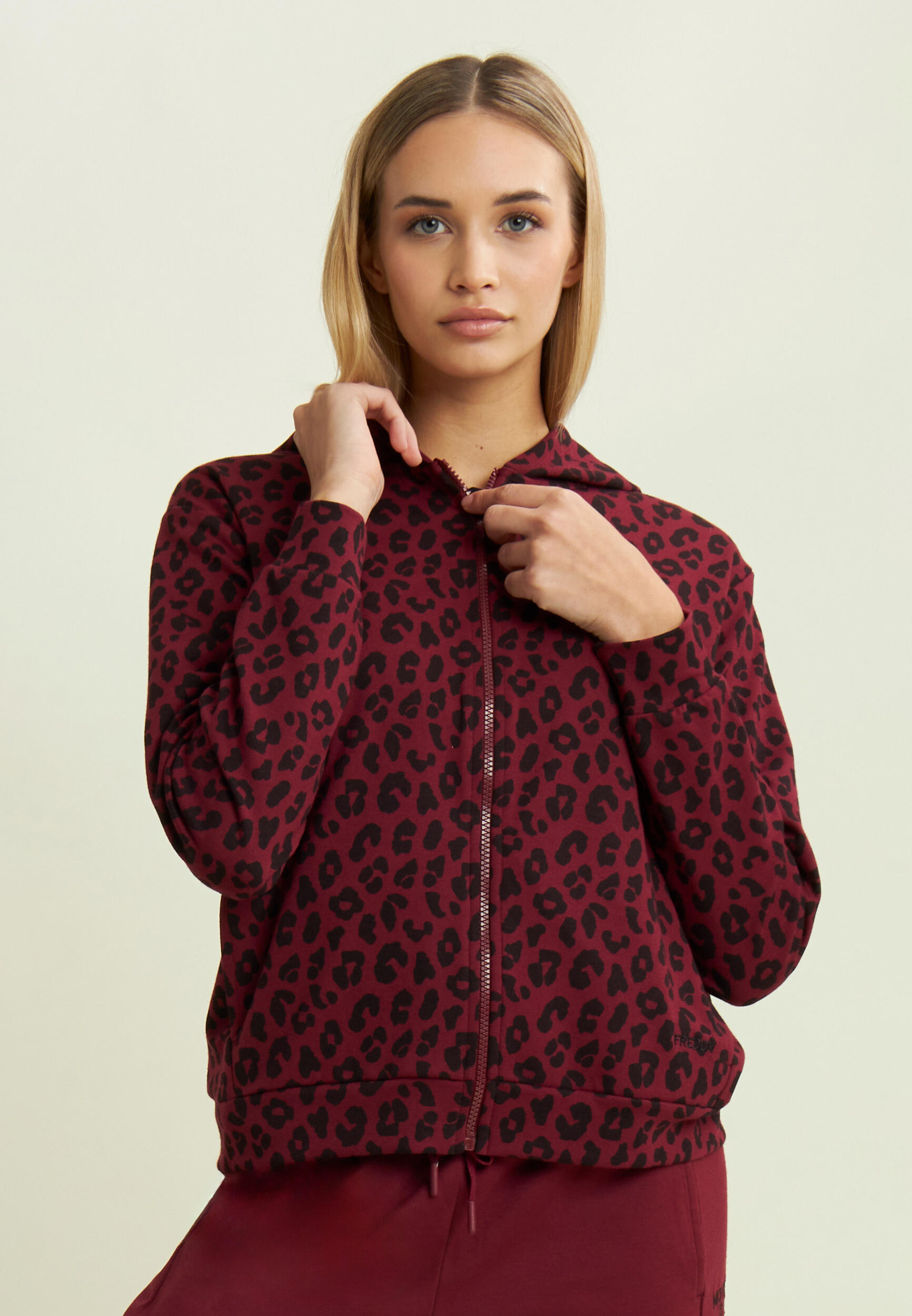 Felpa donna leopardata con zip e cappuccio 2/4