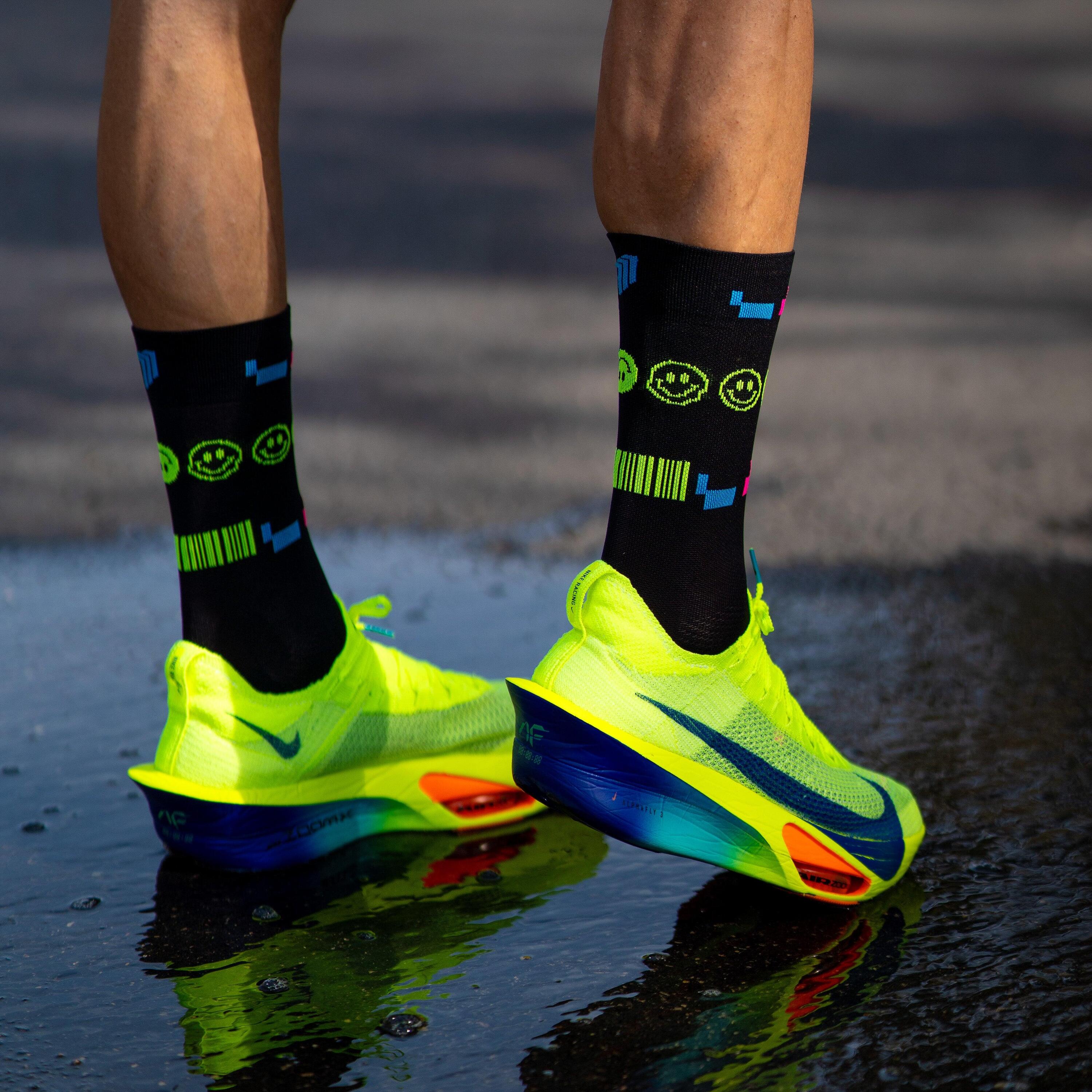80´S NIGHT BLACK - CALCETÍN RUNNING 5/5