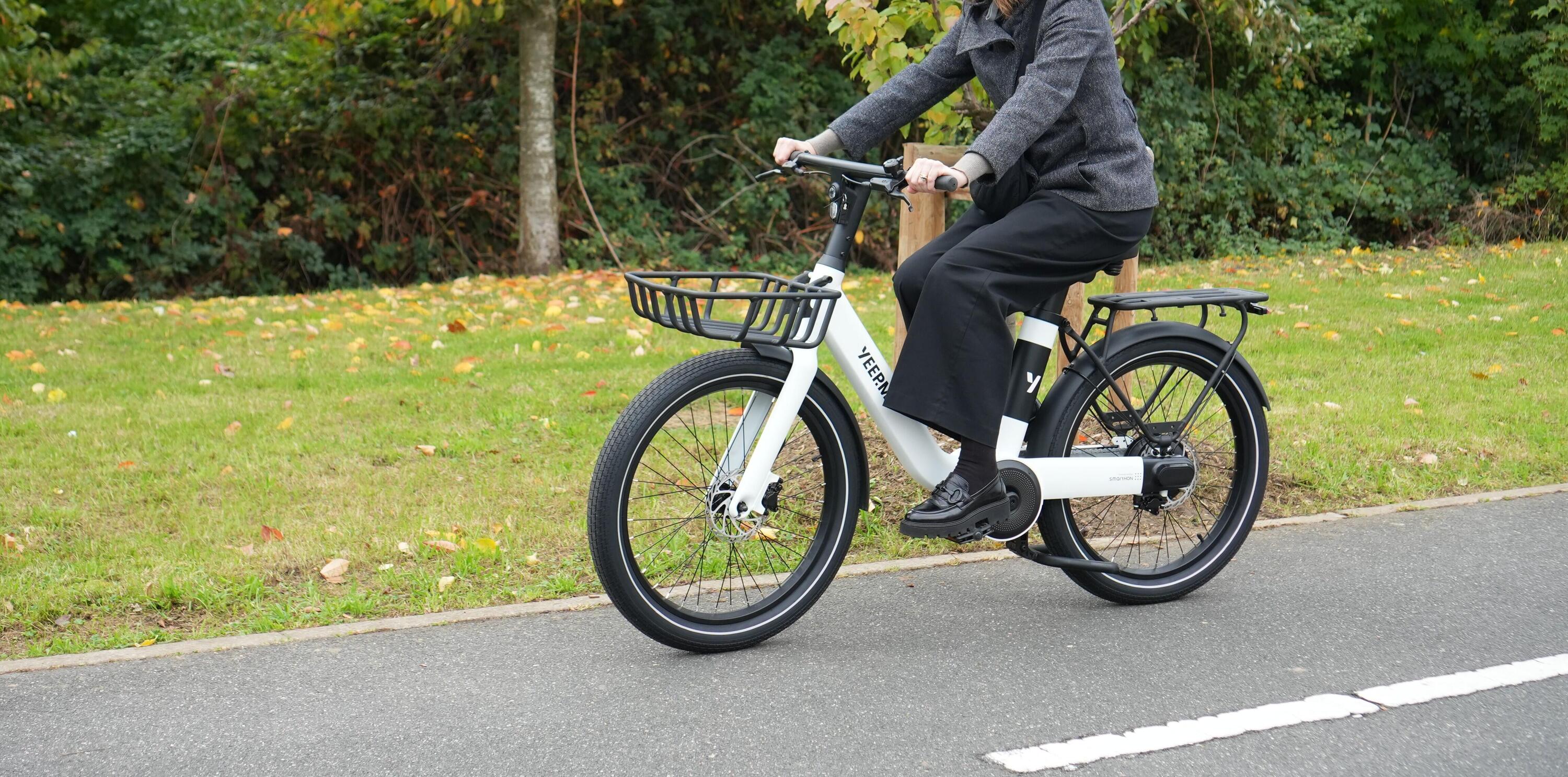 Vélo Cargo Compact YEEP.ME DAY COMPACT “Pack Cargo” Blanc - boite vitesses auto 6/7