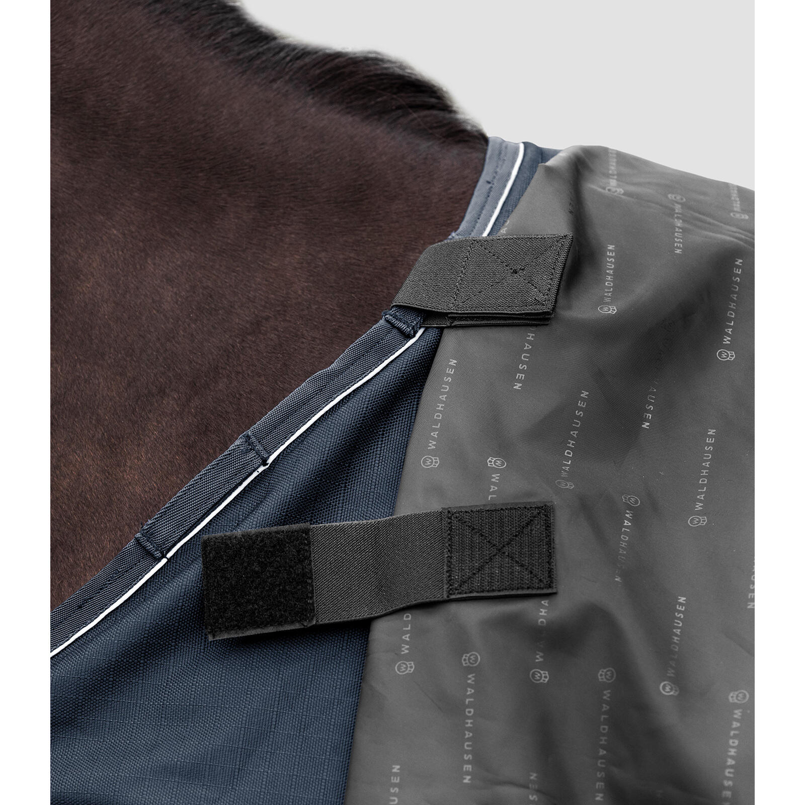 Sábana exterior multi-capa para caballo Waldhausen Scandic 250/100g 4/7