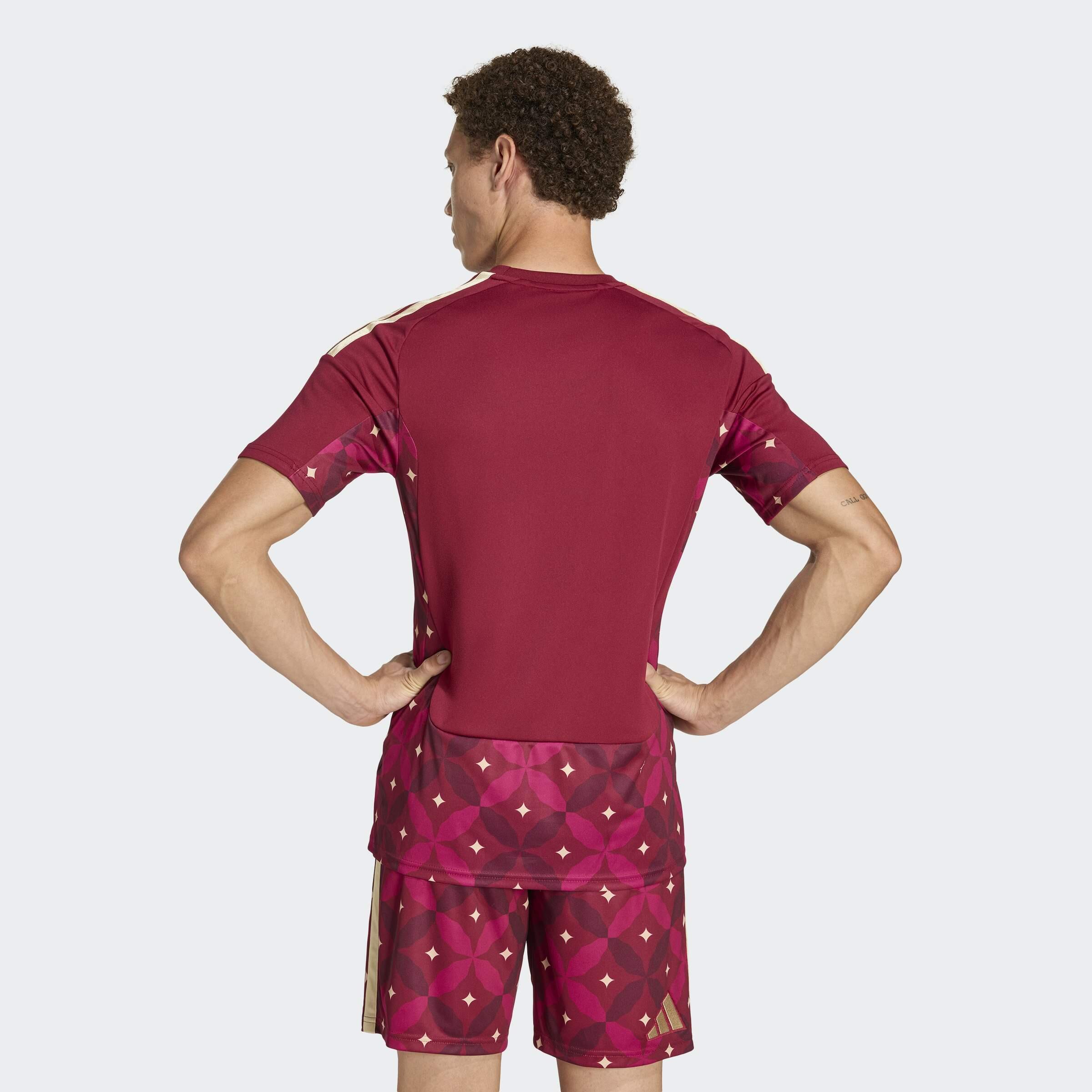 Italië 26 Thuis Keepersshirt 4/8