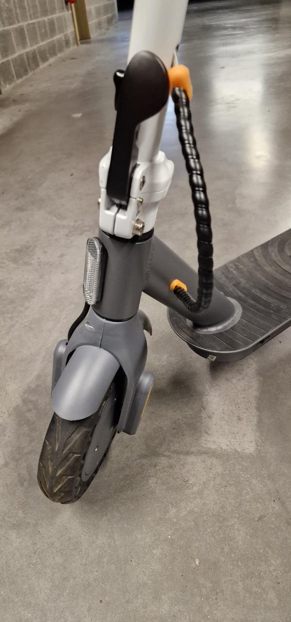 Entre Particuliers - Trottinette électrique OLSSON ADVANCED 2024 500W 1 2/7
