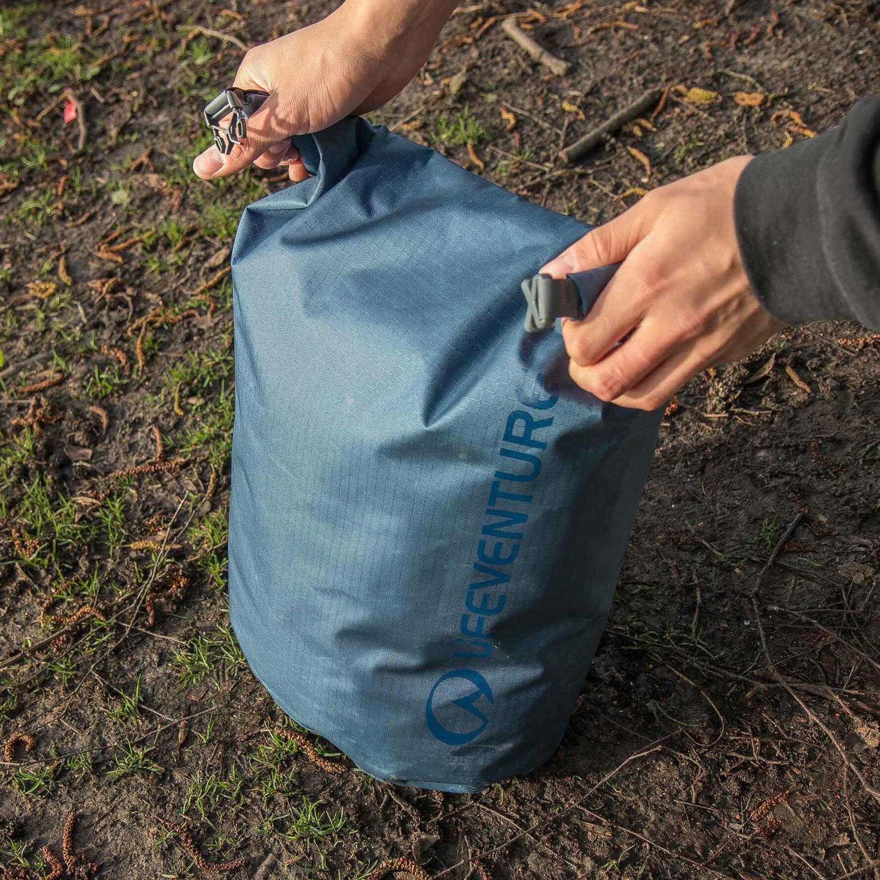 Wasserdichter Beutel Lifeventure Storm Dry Bag 25L blau, Nylon Ripstop 420D 6/7