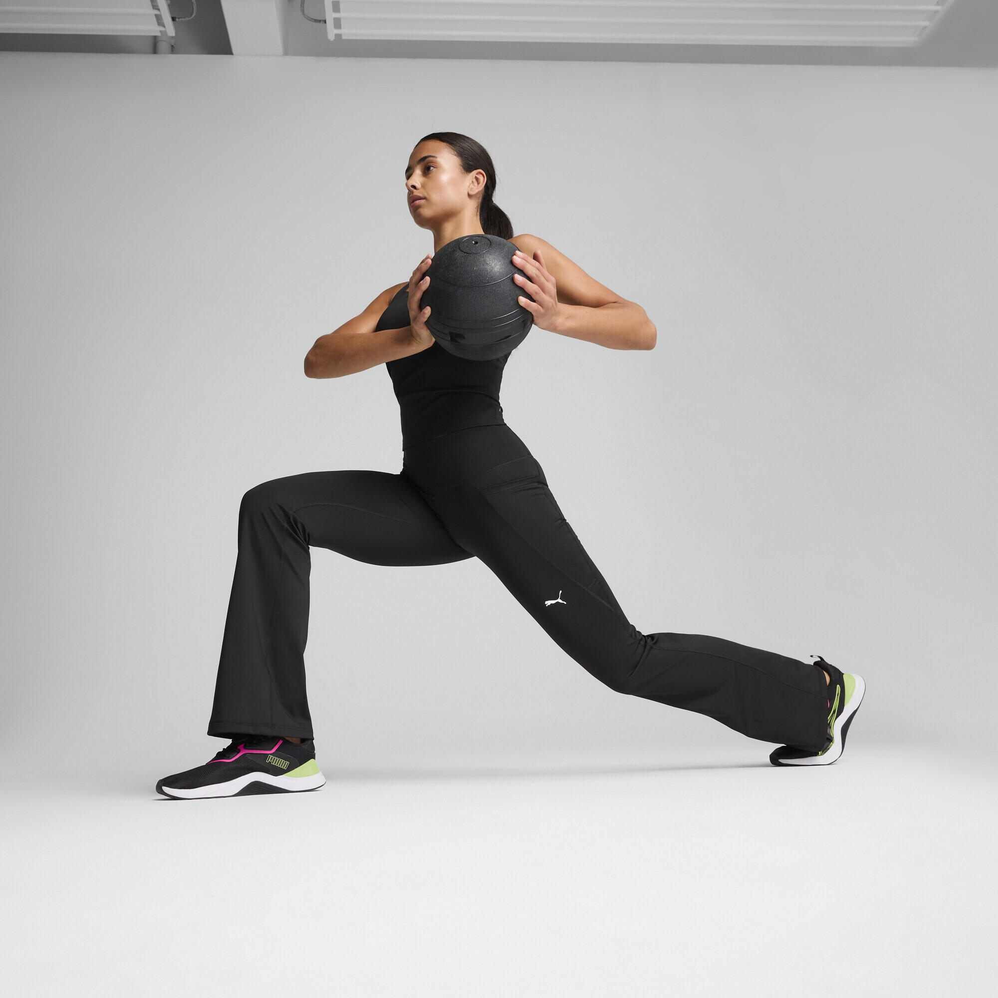 TAD ESSENTIALS Bootcut-Hose Damen PUMA 4/13