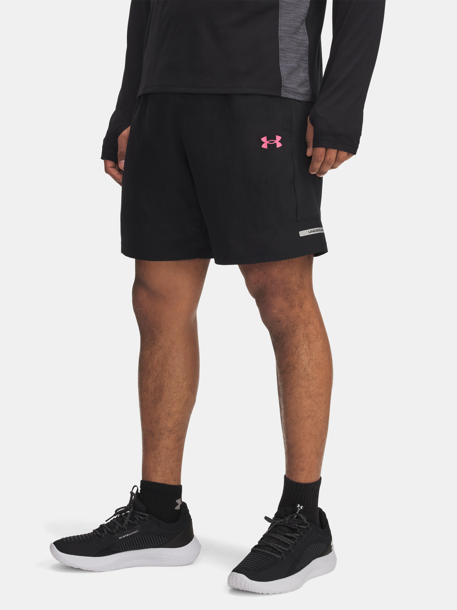 UNDER ARMOUR picture