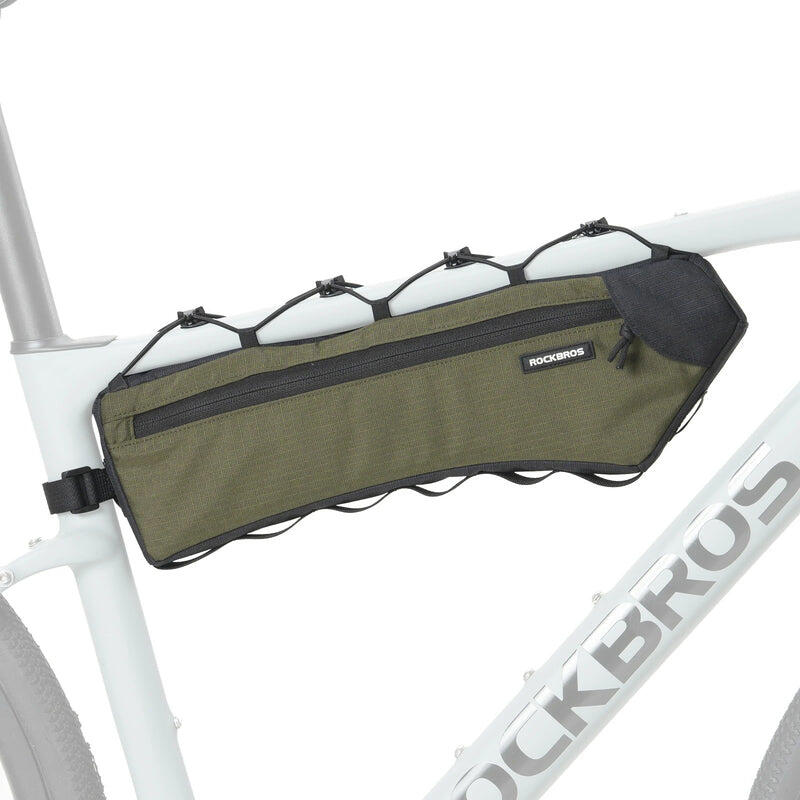 Bicycle bag with side zipper