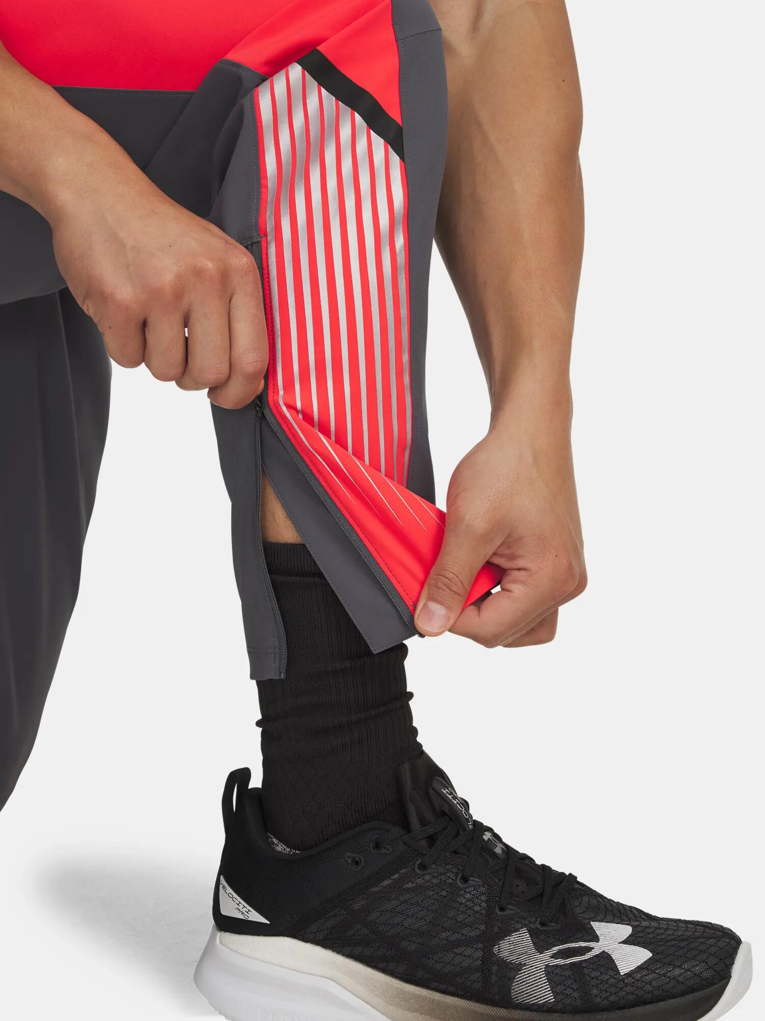 Pantaloni sportivi uomo Under Armour UA Velociti Storm-GRY 3/4