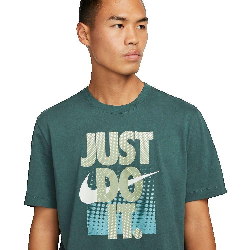 T-shirt Nike vert confortable et décontracté 3/3