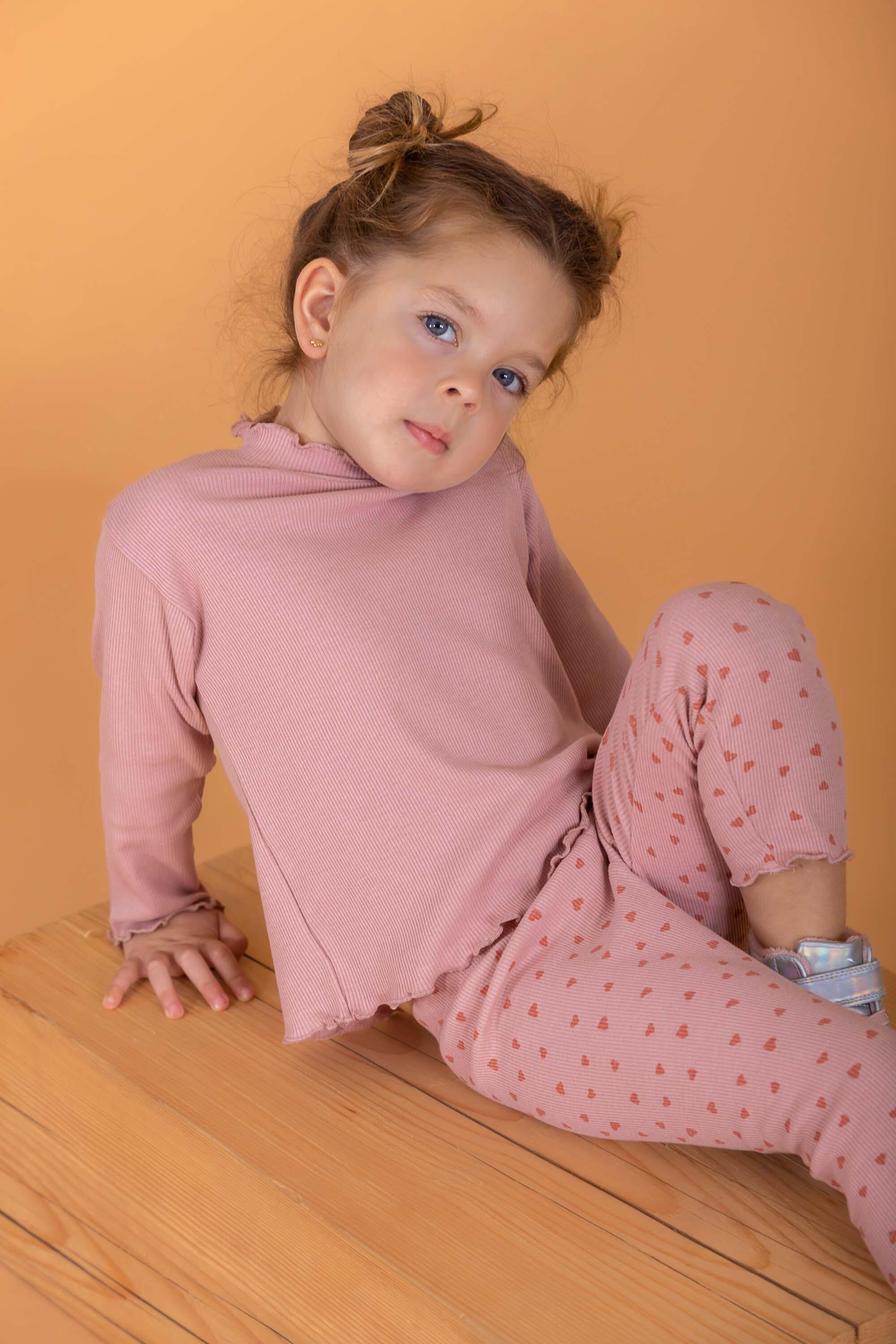 Camiseta manga larga de bebé básica rosa con cuello 3/3