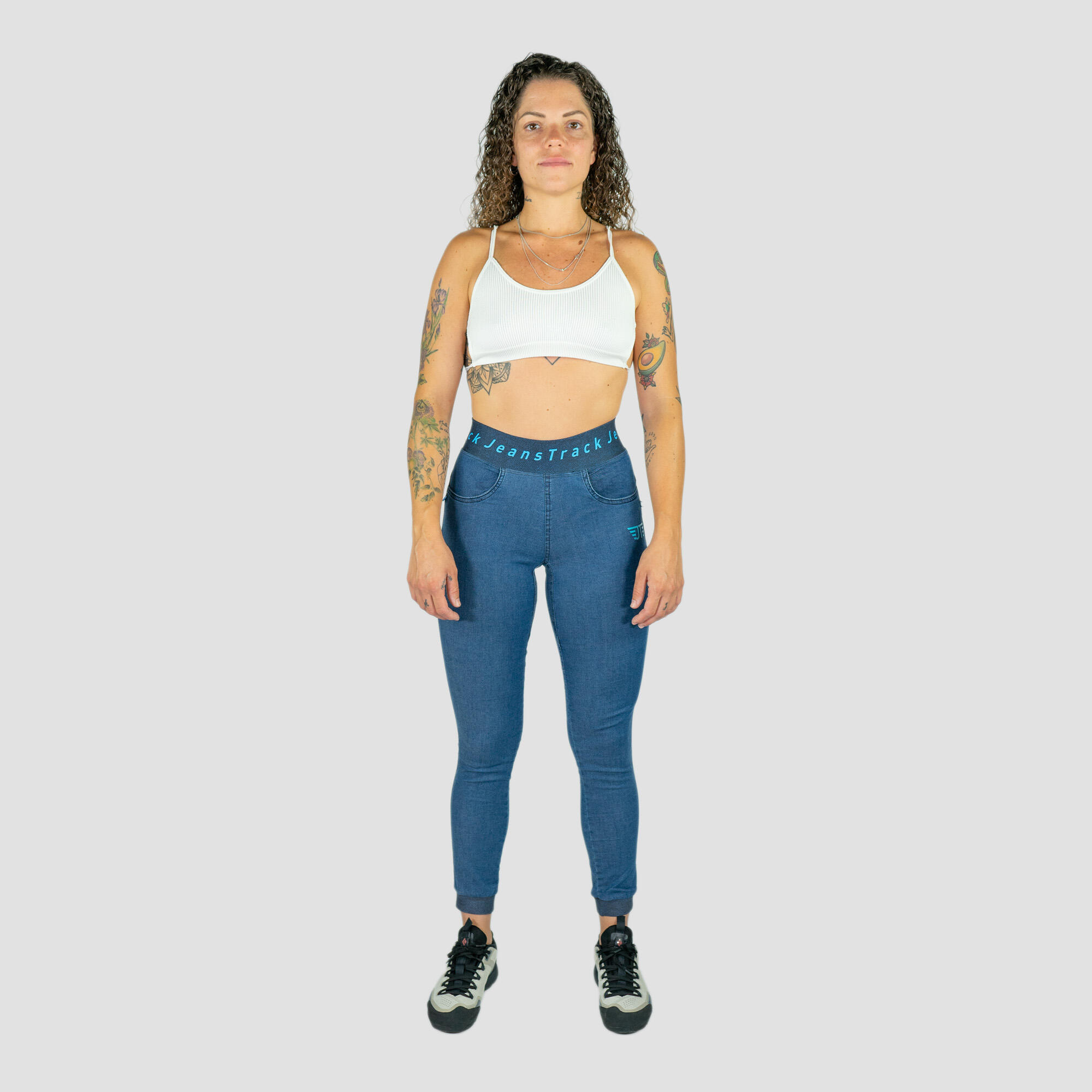 Les jeans grimpent des femmes sales 3/7