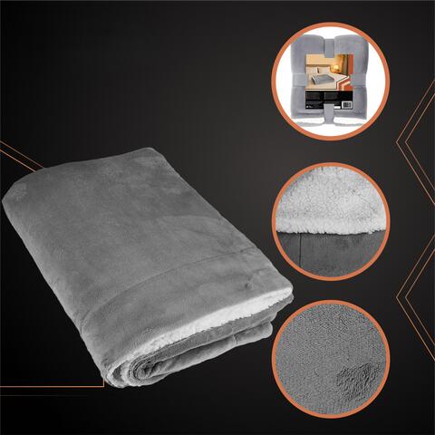 Patura pufoasa, dimensiune 150 x 200 cm, calduroasa si confortabila, poliester
