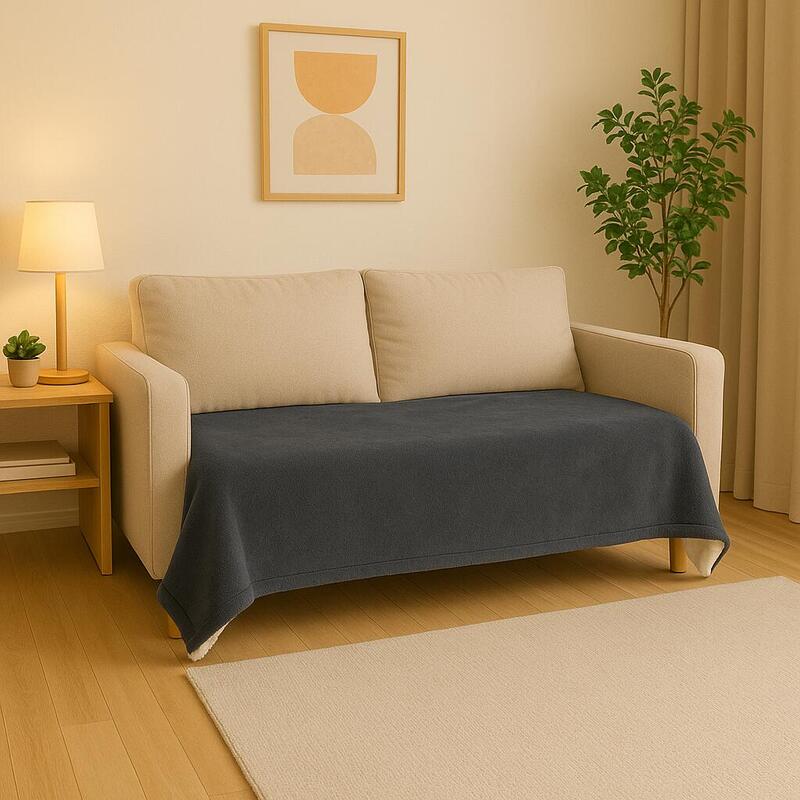 Patura pufoasa, dimensiune 150 x 200 cm, calduroasa si confortabila, poliester