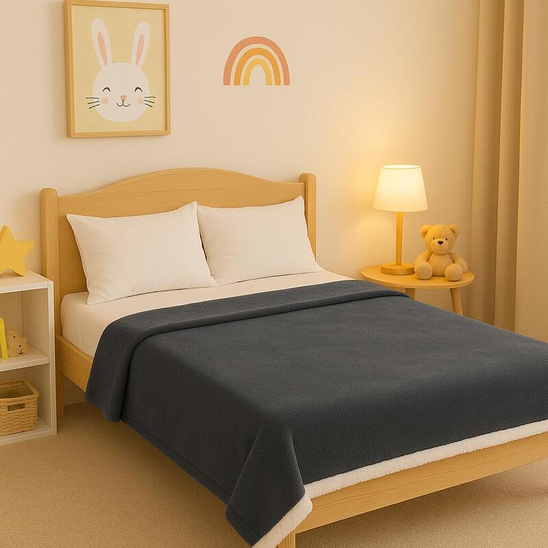Patura pufoasa, dimensiune 150 x 200 cm, calduroasa si confortabila, poliester