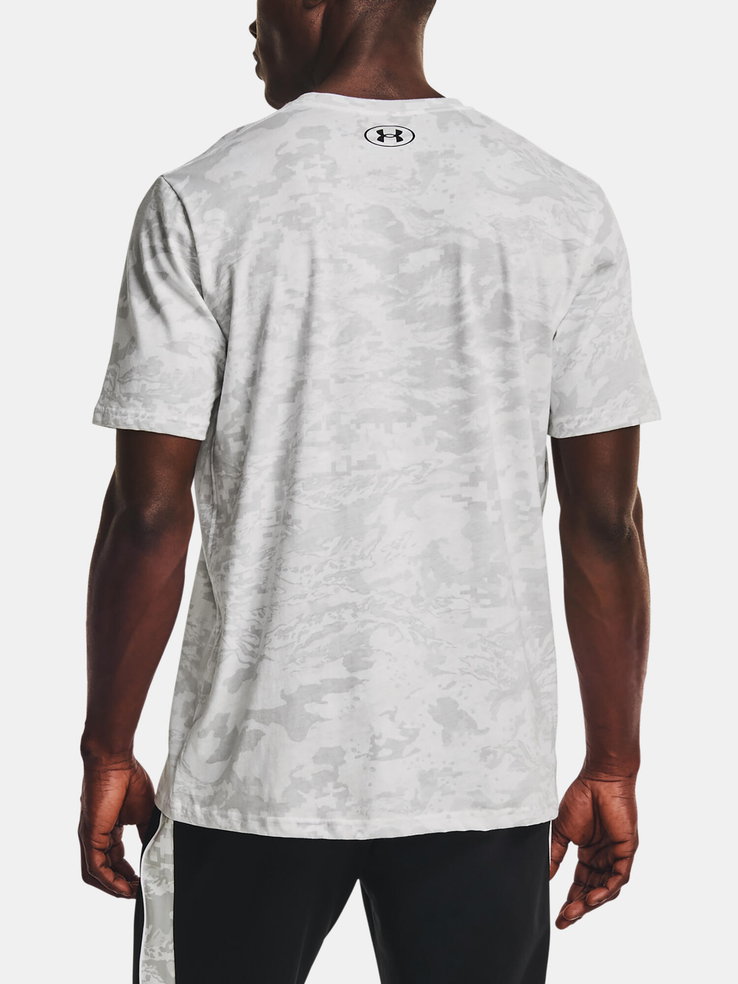 T-shirt Under Armour blanc confortable homme 2/7