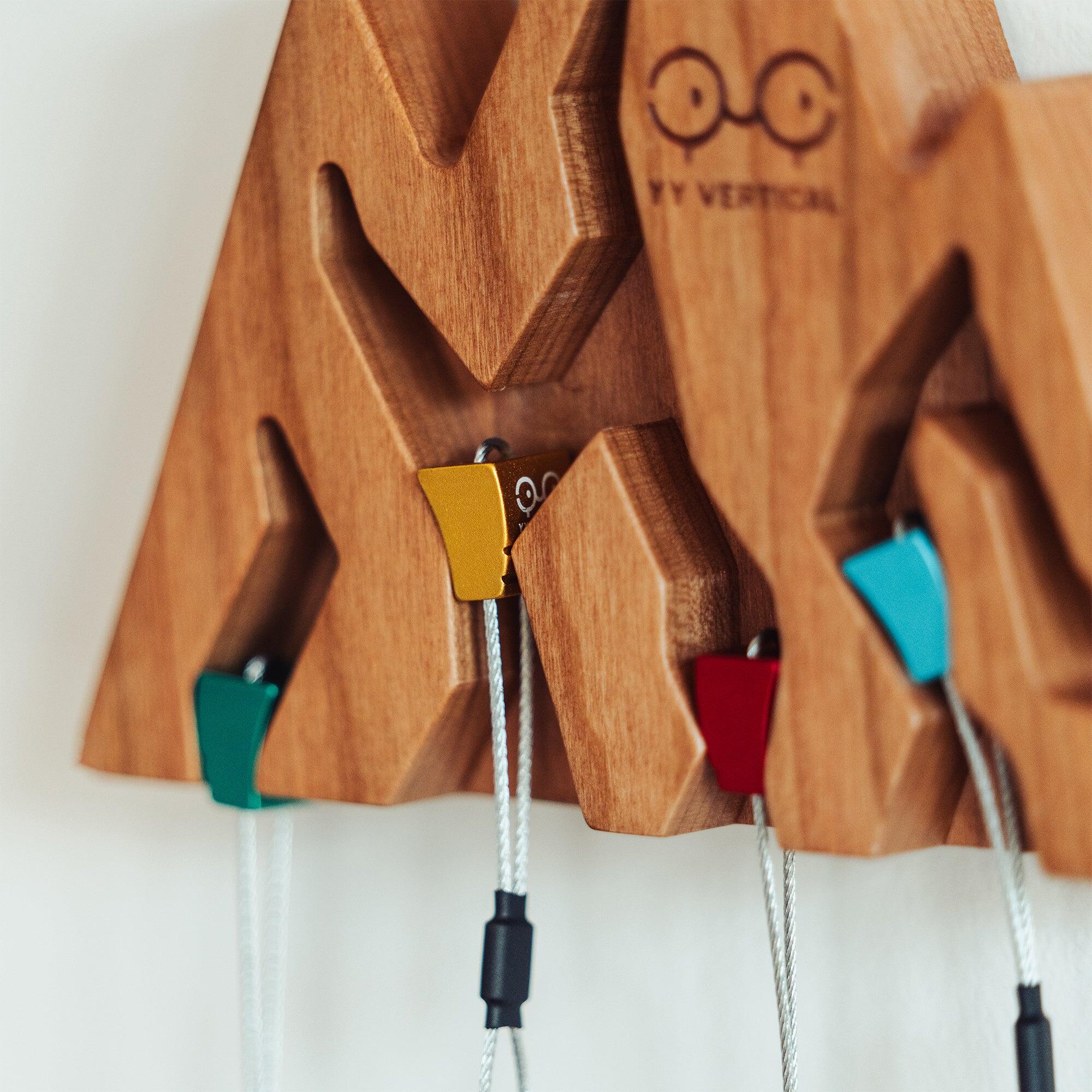 Wand-sleutelhouder Key Holder Mountain – kliminspiratie decor in kersenhout 4/7