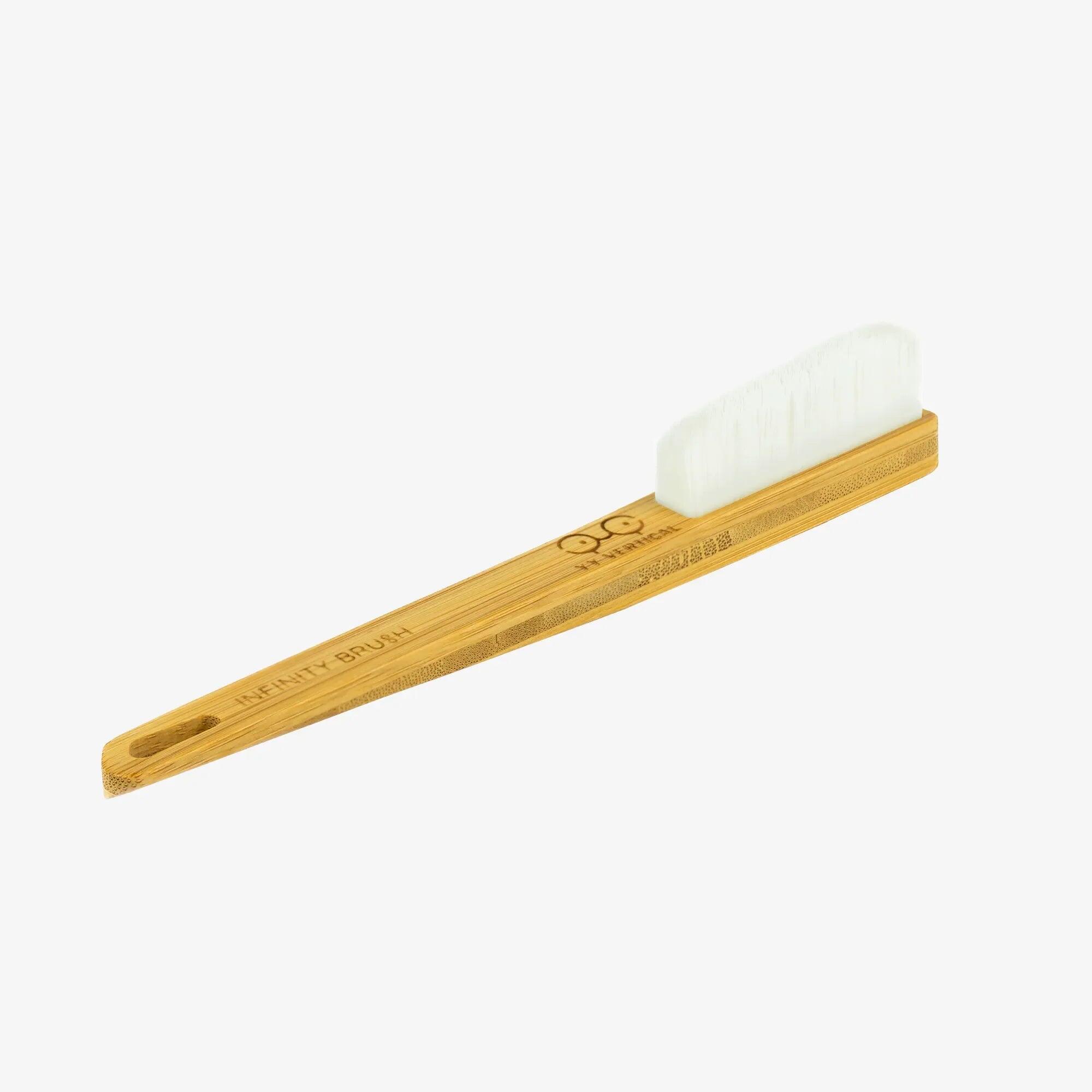 Brosse d’escalade Infinity Brush – bambou & nylon haute densité - S 1/7