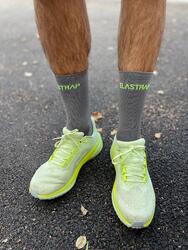 Chaussettes de Course Fines et Respirantes - Running, Vélo, Sports - La grise