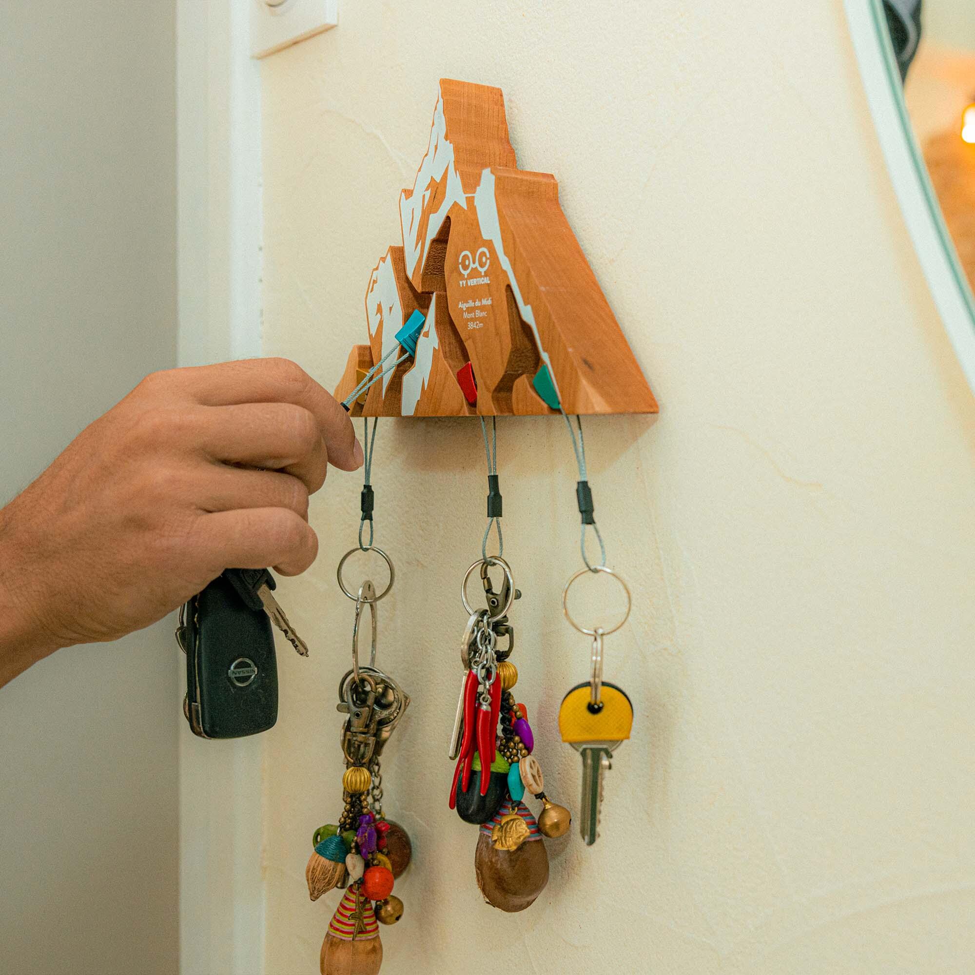 Rebee Vision Portachiavi da parete con mensola, elegante organizer per posta in legno bicolore con 5 ganci moderni per chiave per una decorazione unica del soggiorno, decorazione per la stanza (nero e