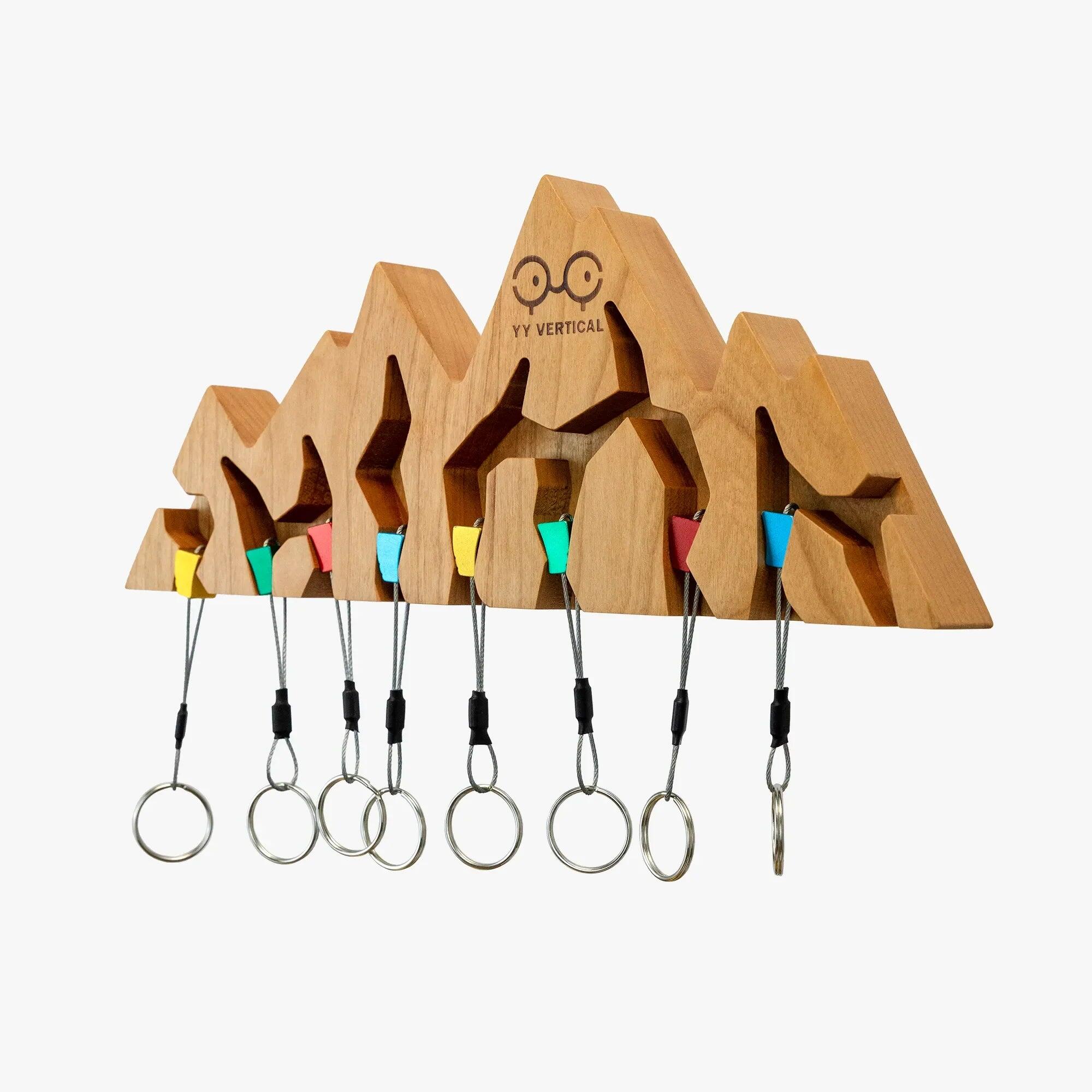 KeyHolder XL – wand-sleutelhouder van kersenhout, geïnspireerd op klimmen 3/7