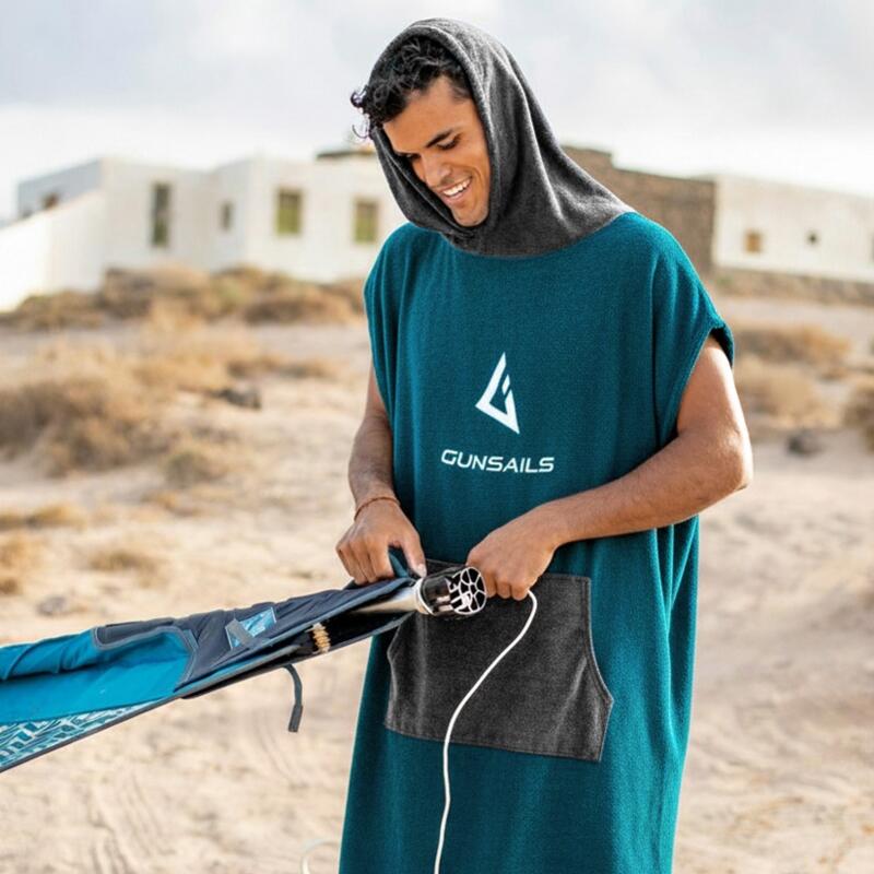 SURF PONCHO BLEU AVEC POCHE KANGOUROU 3/4