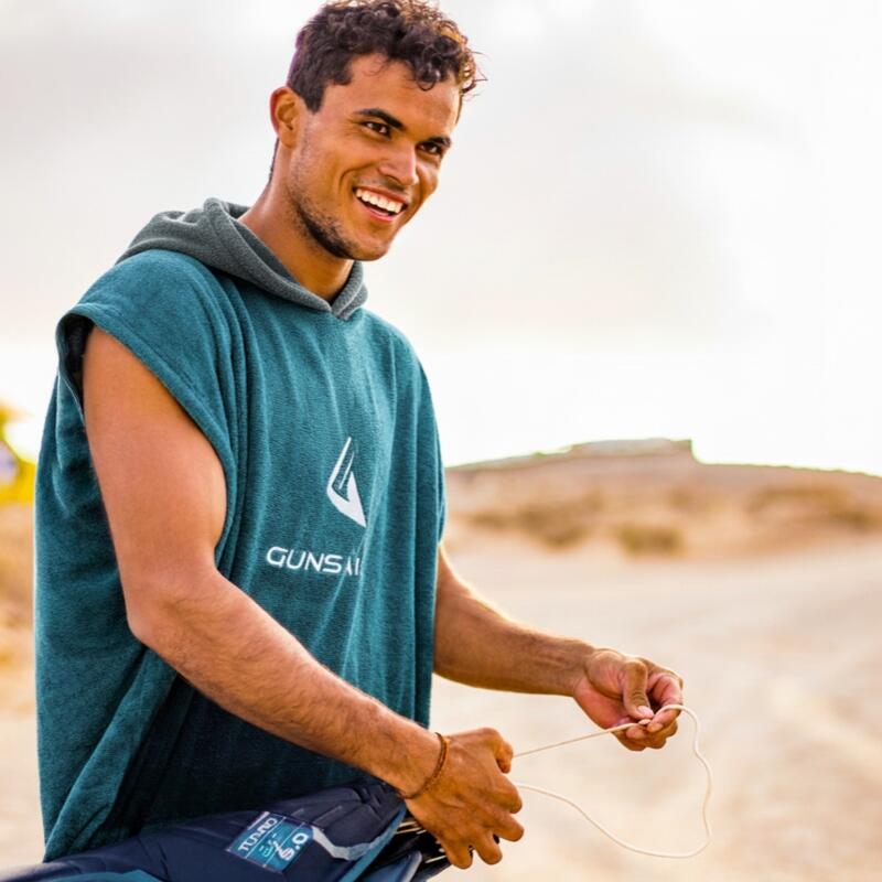 SURF PONCHO BLEU AVEC POCHE KANGOUROU 4/4