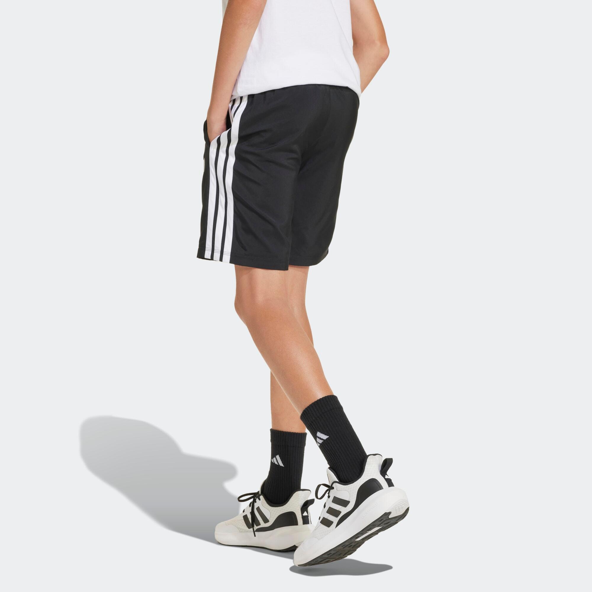 Second Life - Spodenki sportowe dla dzieci ADIDAS - Stan Zadowalający 5/5