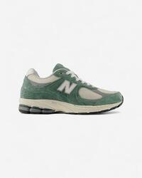 New Balance 2002R Woodland Black