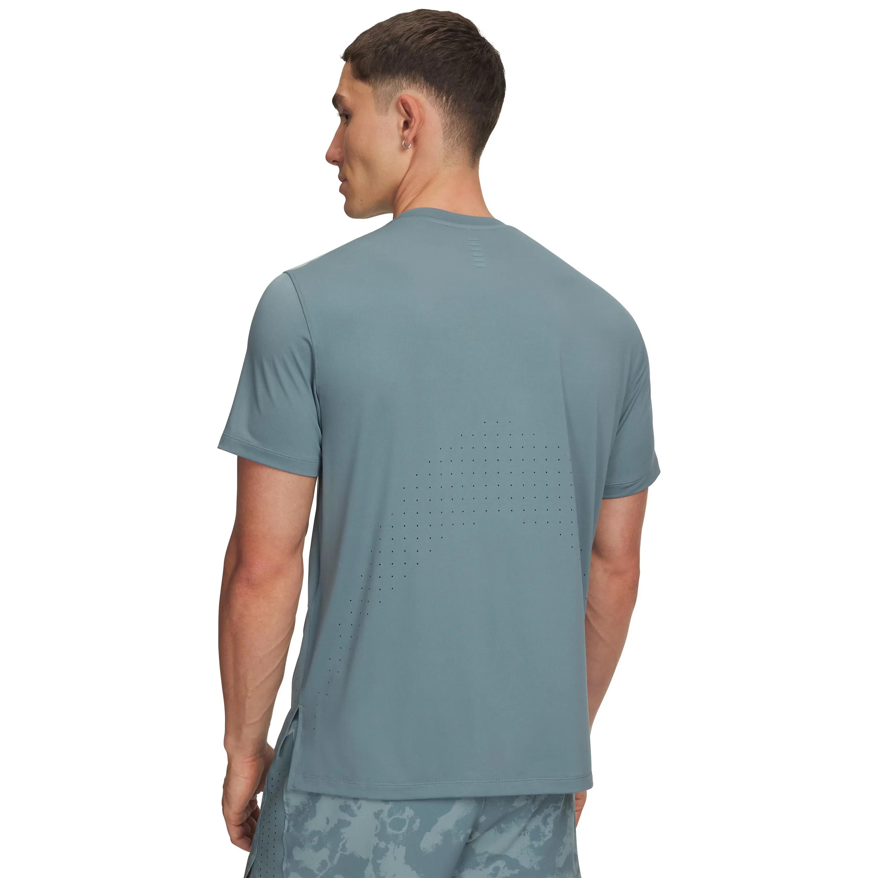 Camiseta Under Armour Launch Elite 2/3