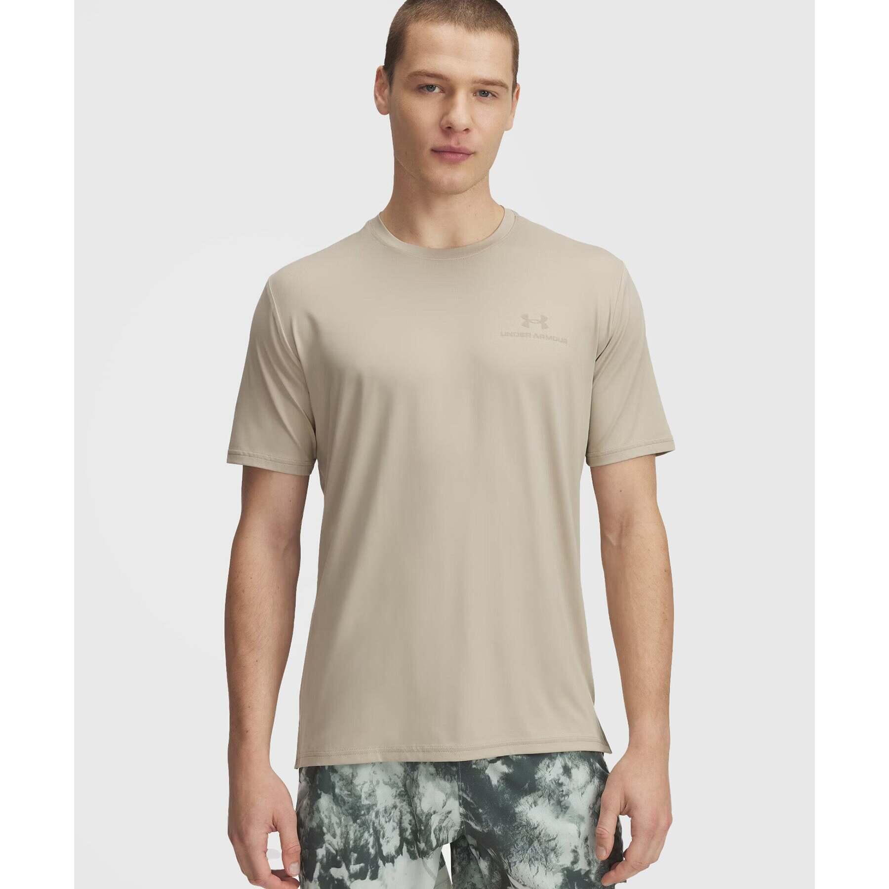 UNDER ARMOUR picture