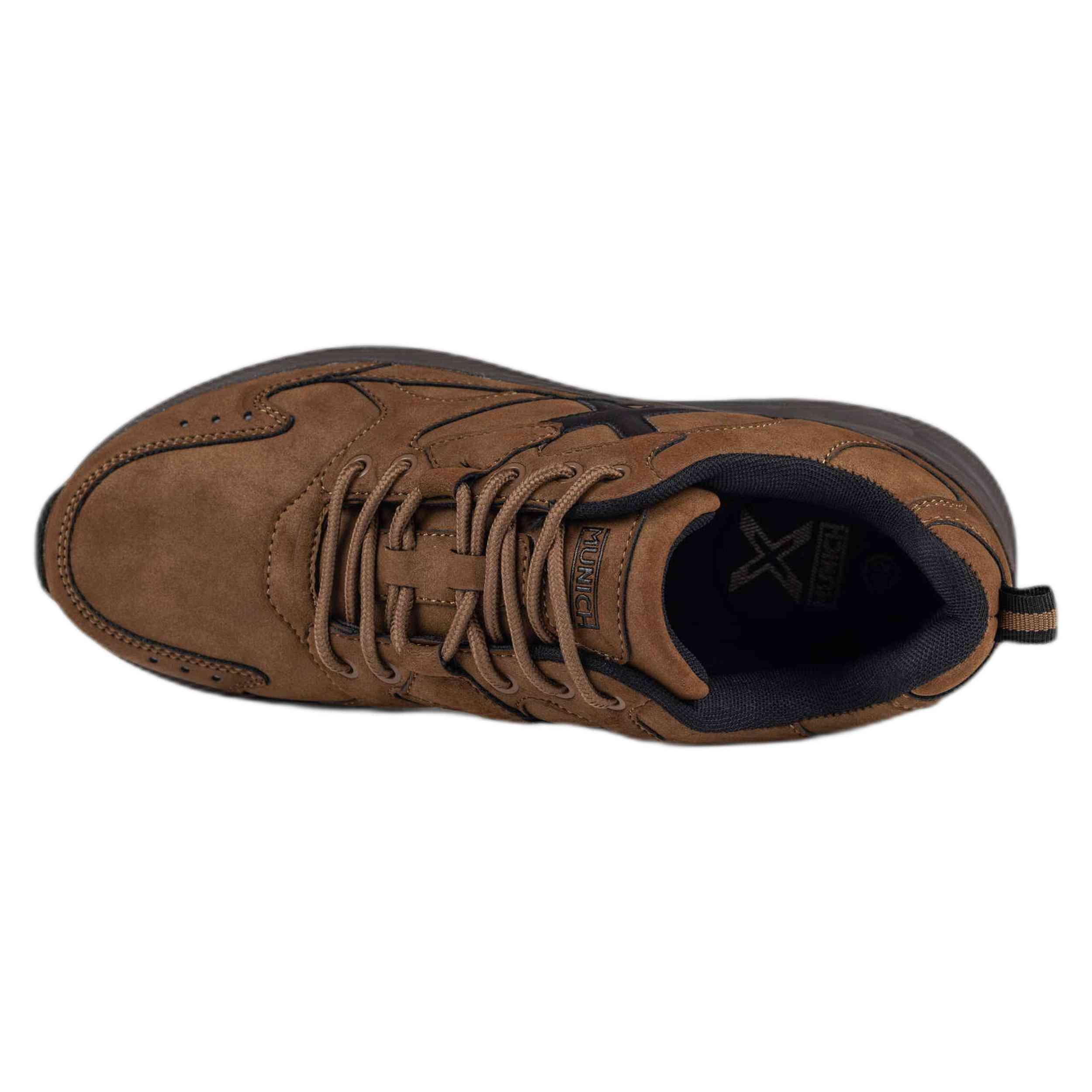 Scarpe Munich modello 4771011 per uomini 4/5