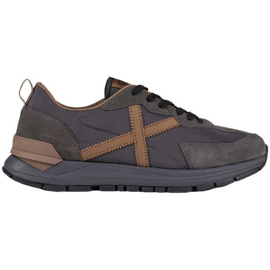 Sneakers uomo Munich Versatile 19 marrone.