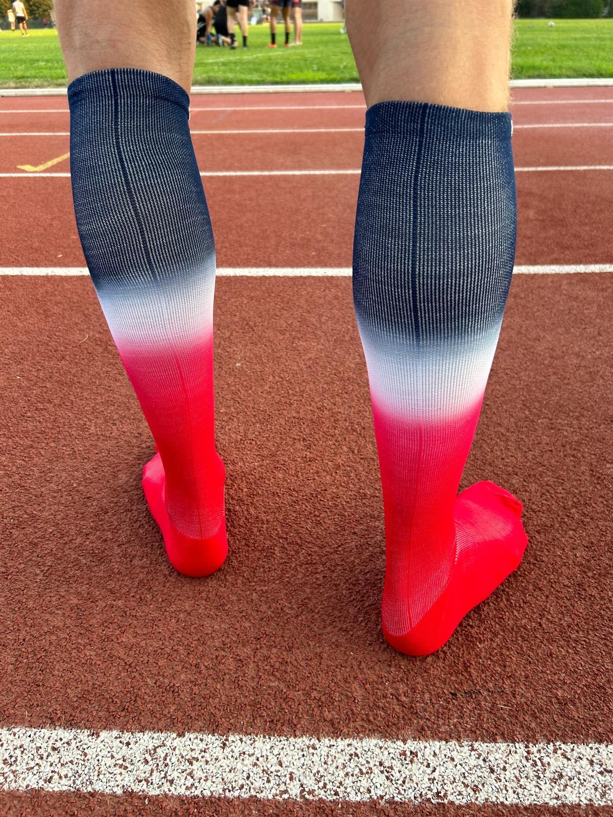 Chaussettes de cyclisme toutes saisons avec design coloré et