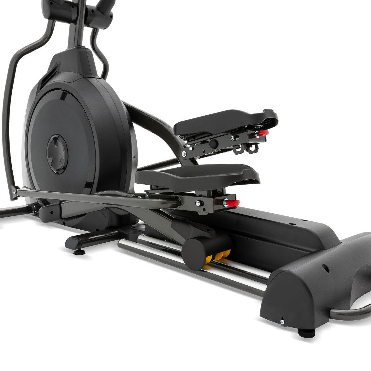 Spirit Crosstrainer XE395 Black– 20 Steigungsstufen und 14 kg Schwungmasse 4/7