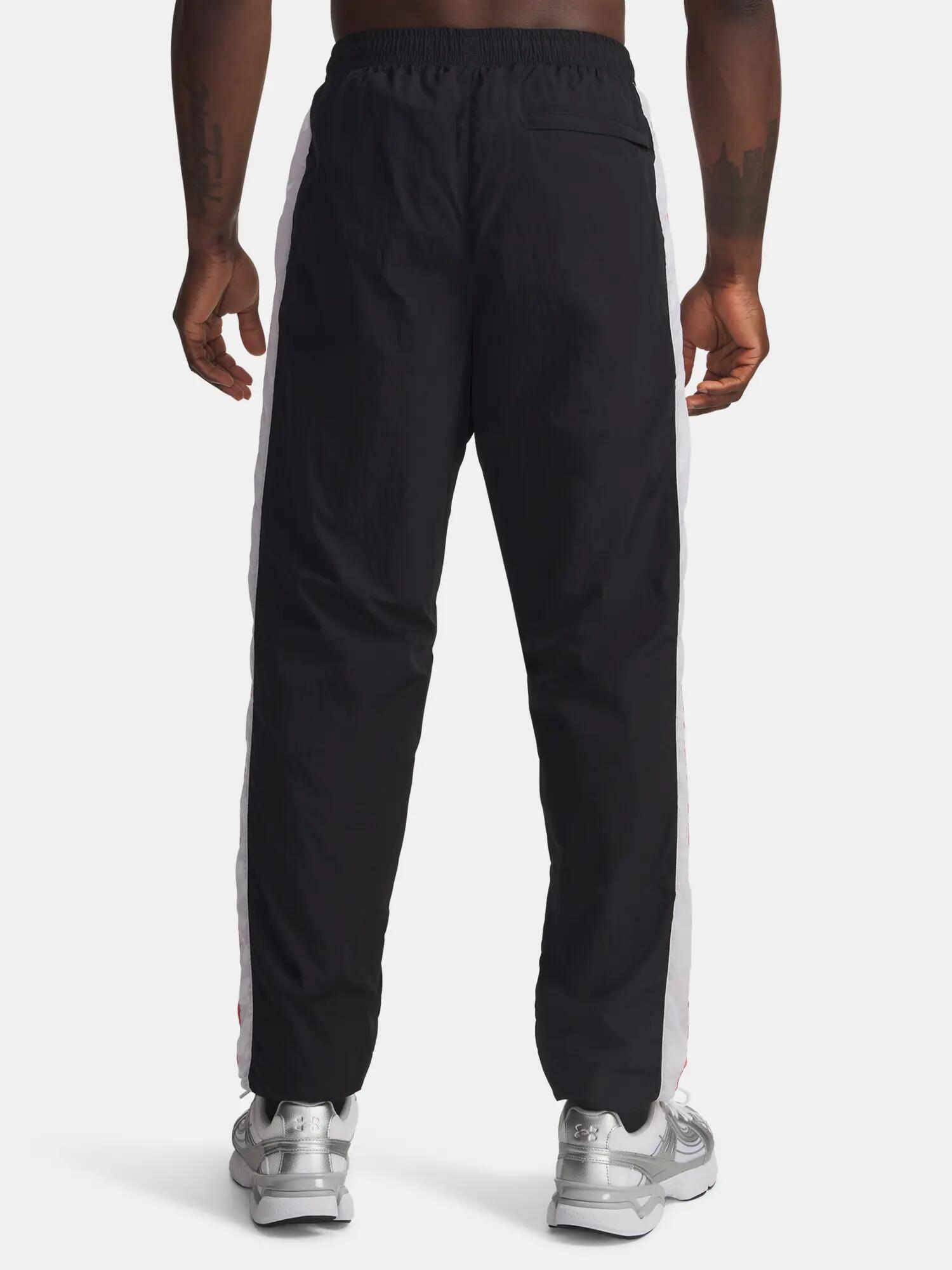 Férfi sportnadrág Under Armour UA Icon Wvn Track Pnt-BLK 2/4