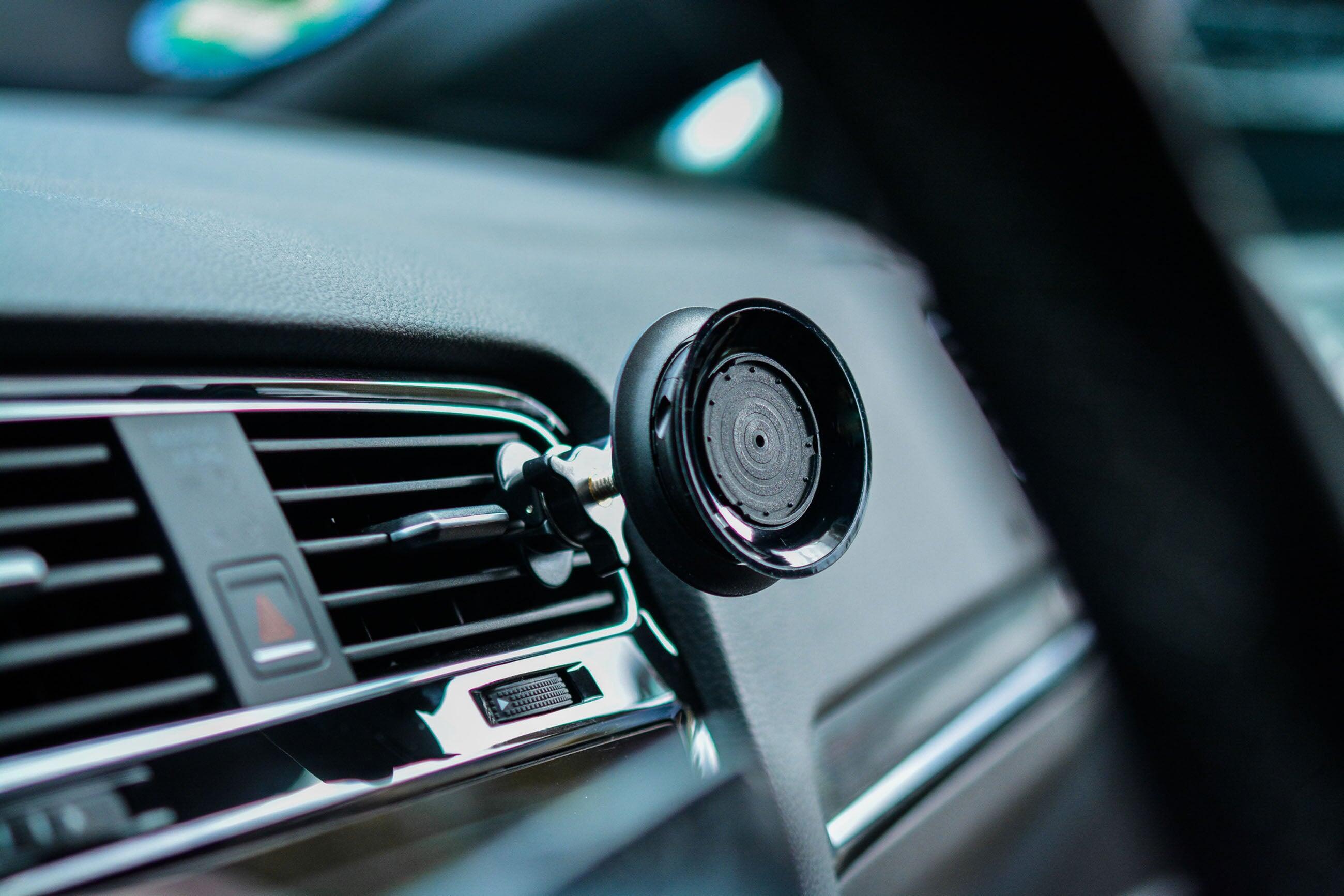 FIDLOCK Smartphonehalter VACUUM car vent base für Auto schwarz 4/7