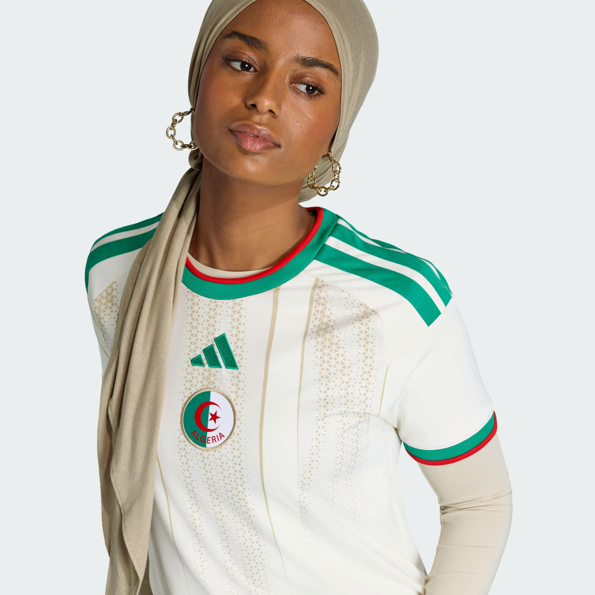 Algerije 26 Thuisshirt 4/7