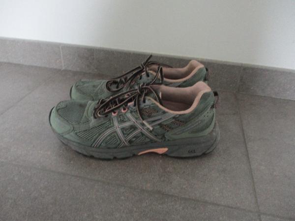 ASICS picture