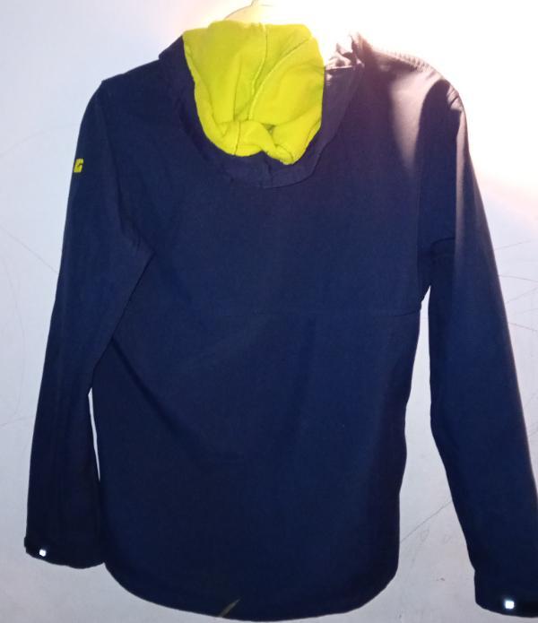Entre Particuliers - Veste coupe-vent 2/4