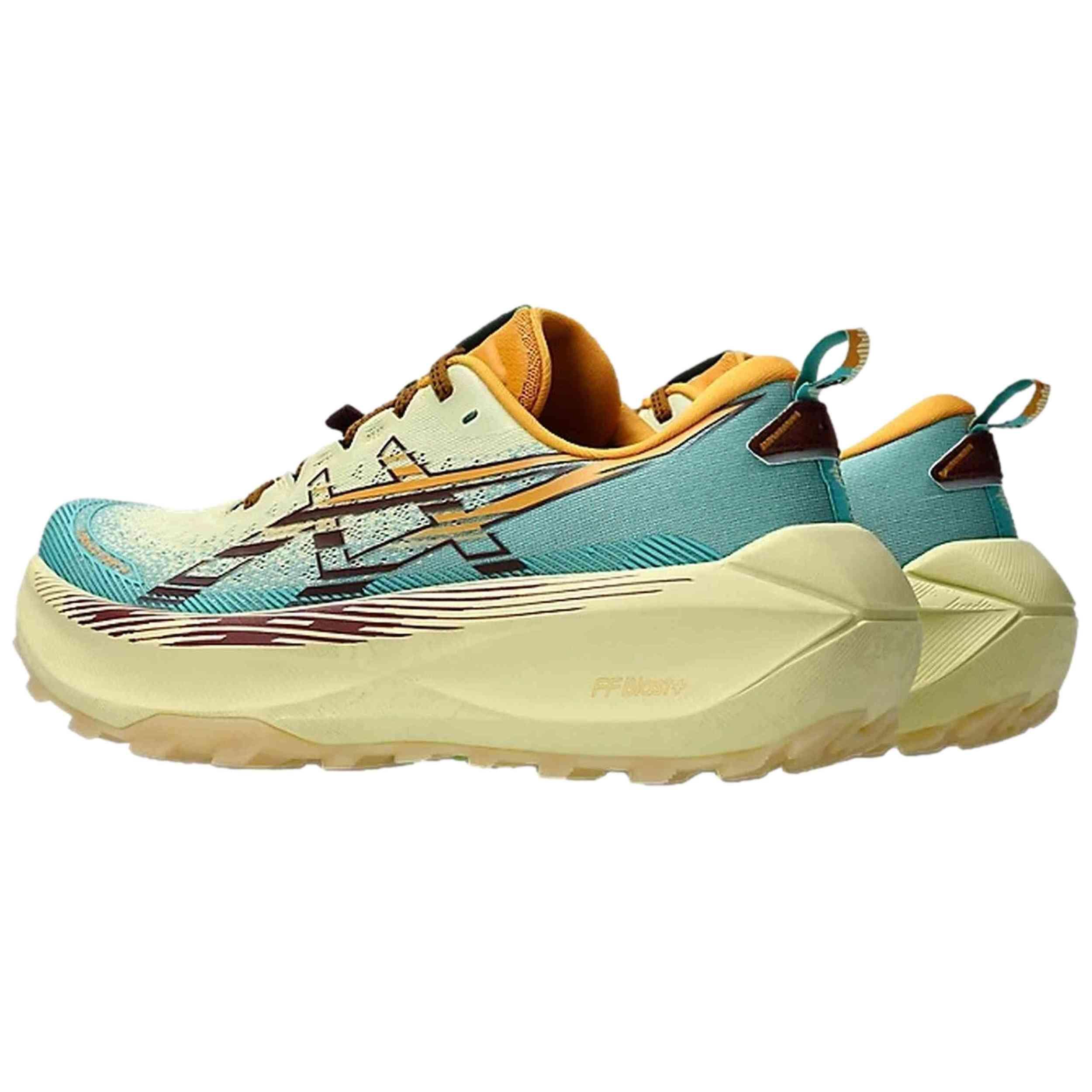 Chaussures de randonnee Asics modèle Trabuco Max 4 pour homme 4/5