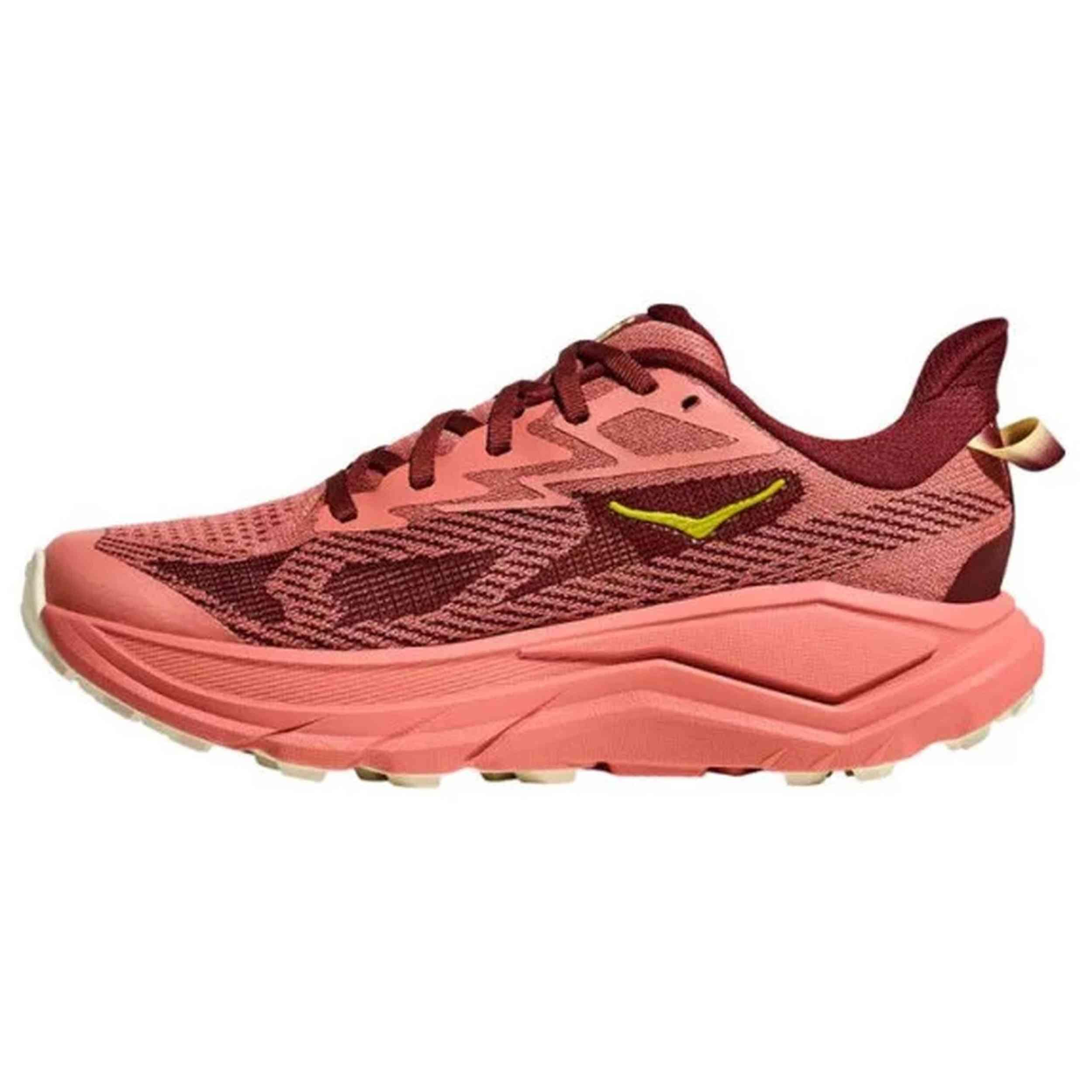 Chaussures de randonnee Hoka modèle Challenger 8 pour femmes 2/4