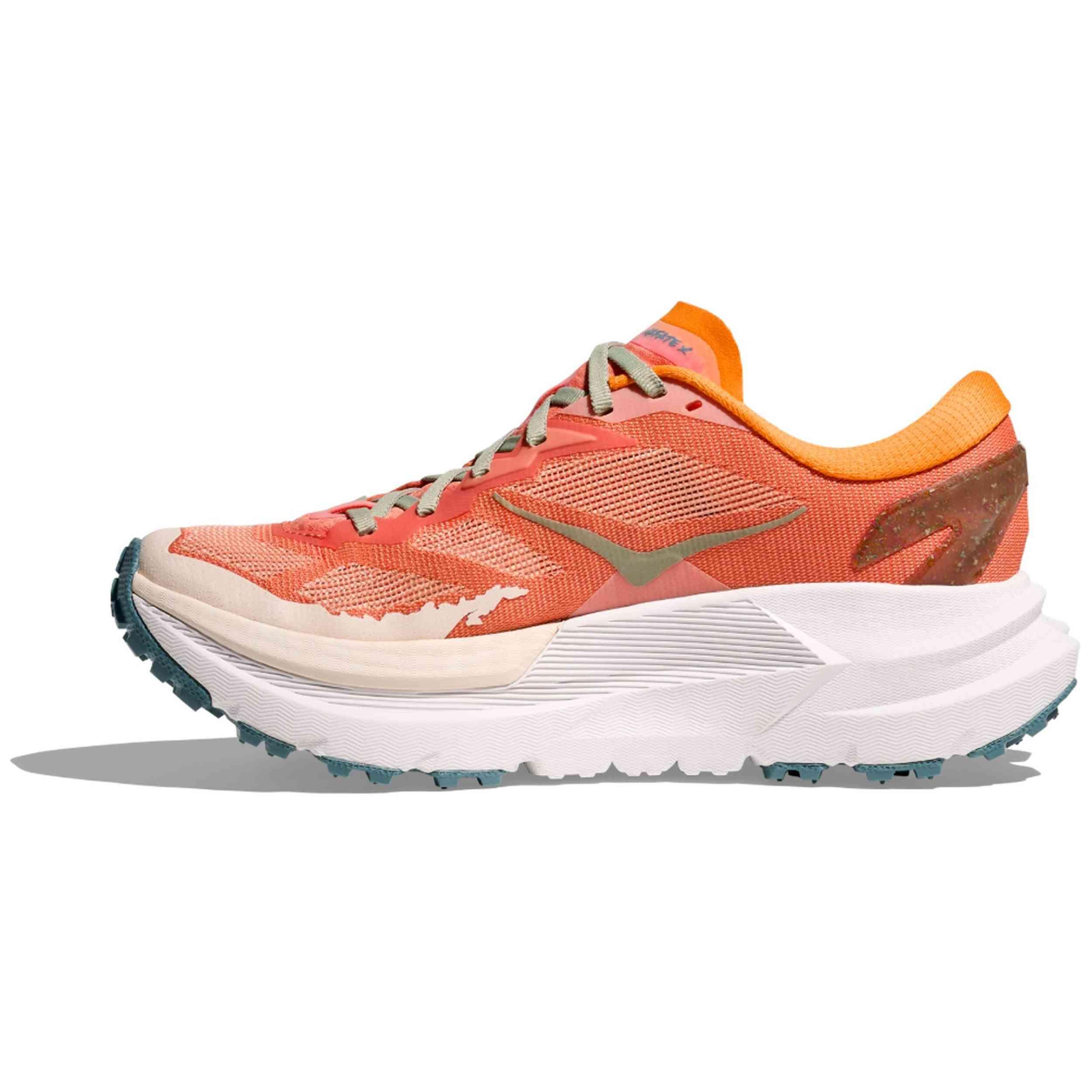 Chaussures de randonnee Hoka modèle Mafate X pour femmes 2/5