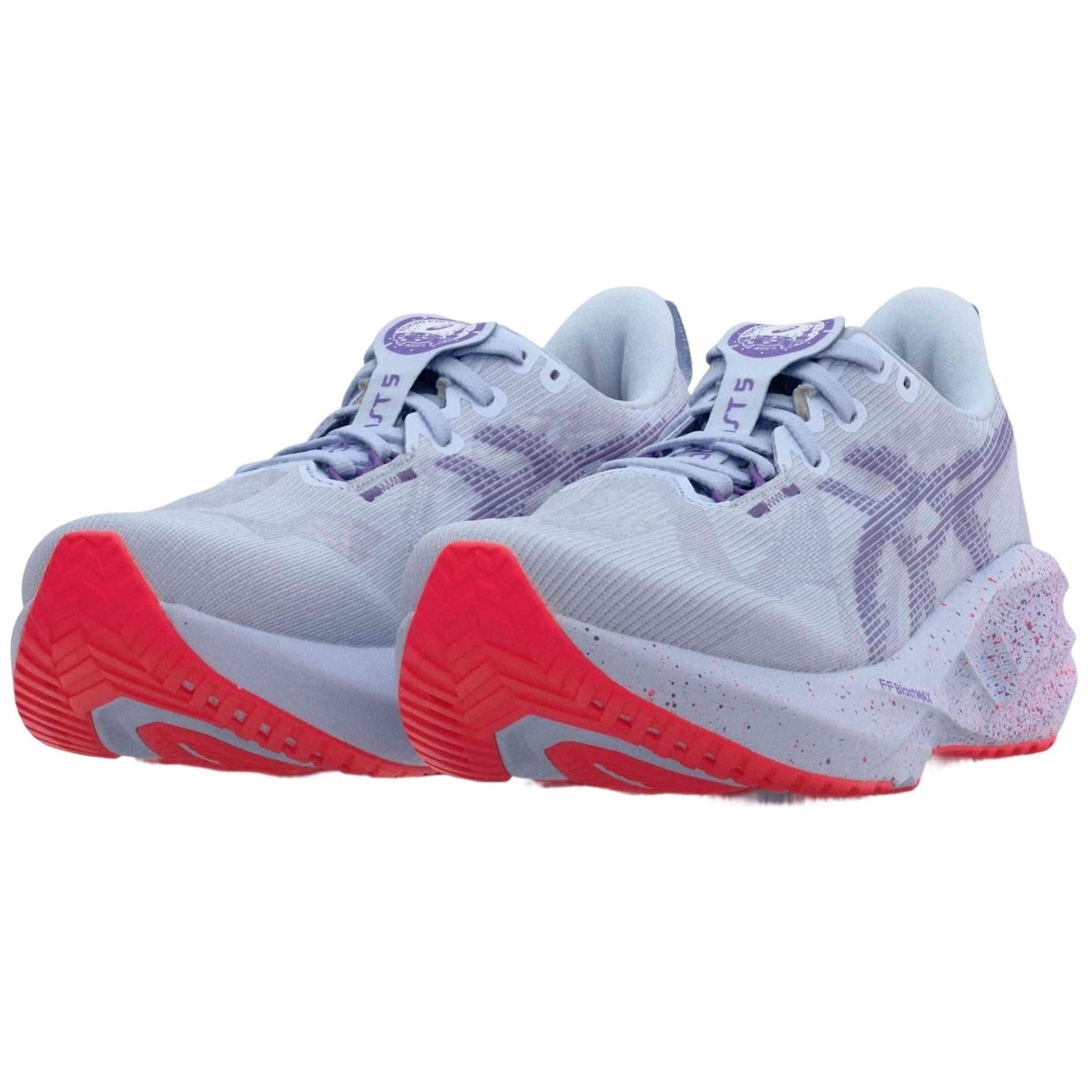 Chaussures de course Asics modèle Novoblast Tokyo 5 pour homme 3/4