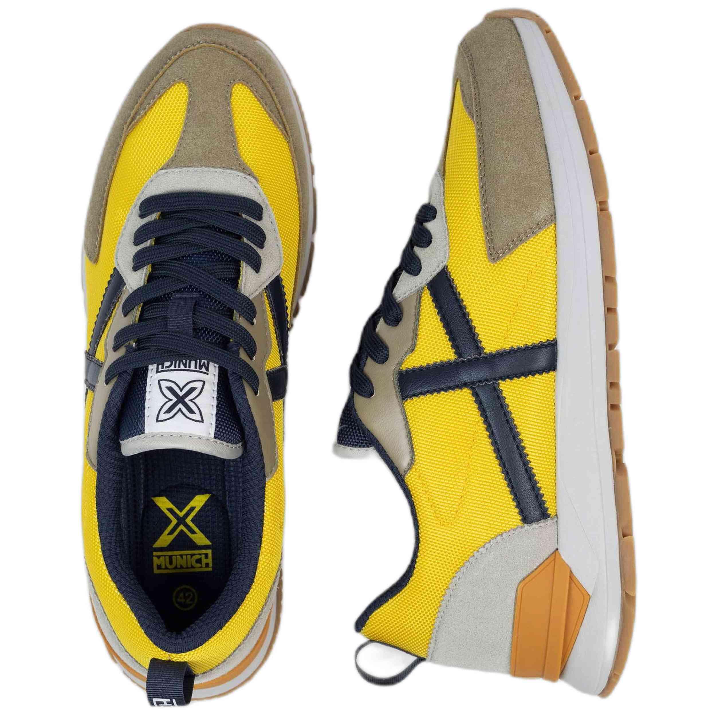 Scarpe Munich modello 8832029 per uomini 3/4