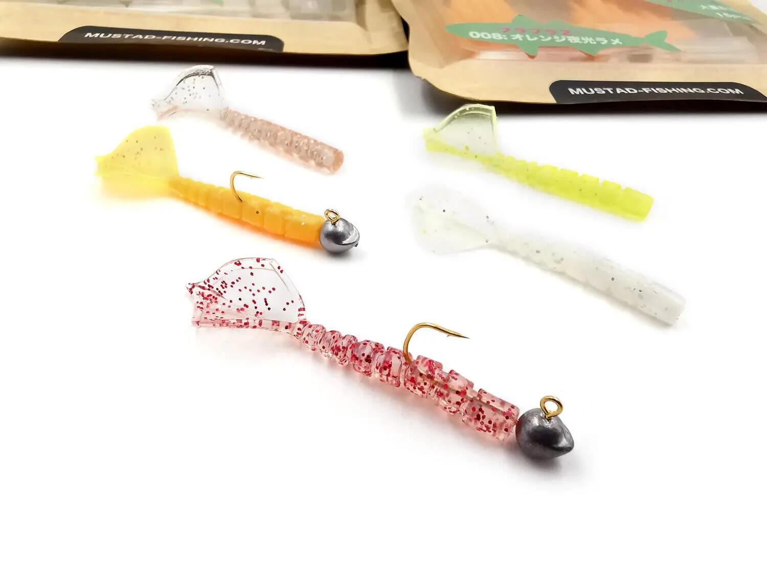 GRUB MUSTAD AJI MICRO HILA 4,3 CM WHITE GLOW GLITTER, 12 BUC / PLIC 3/4
