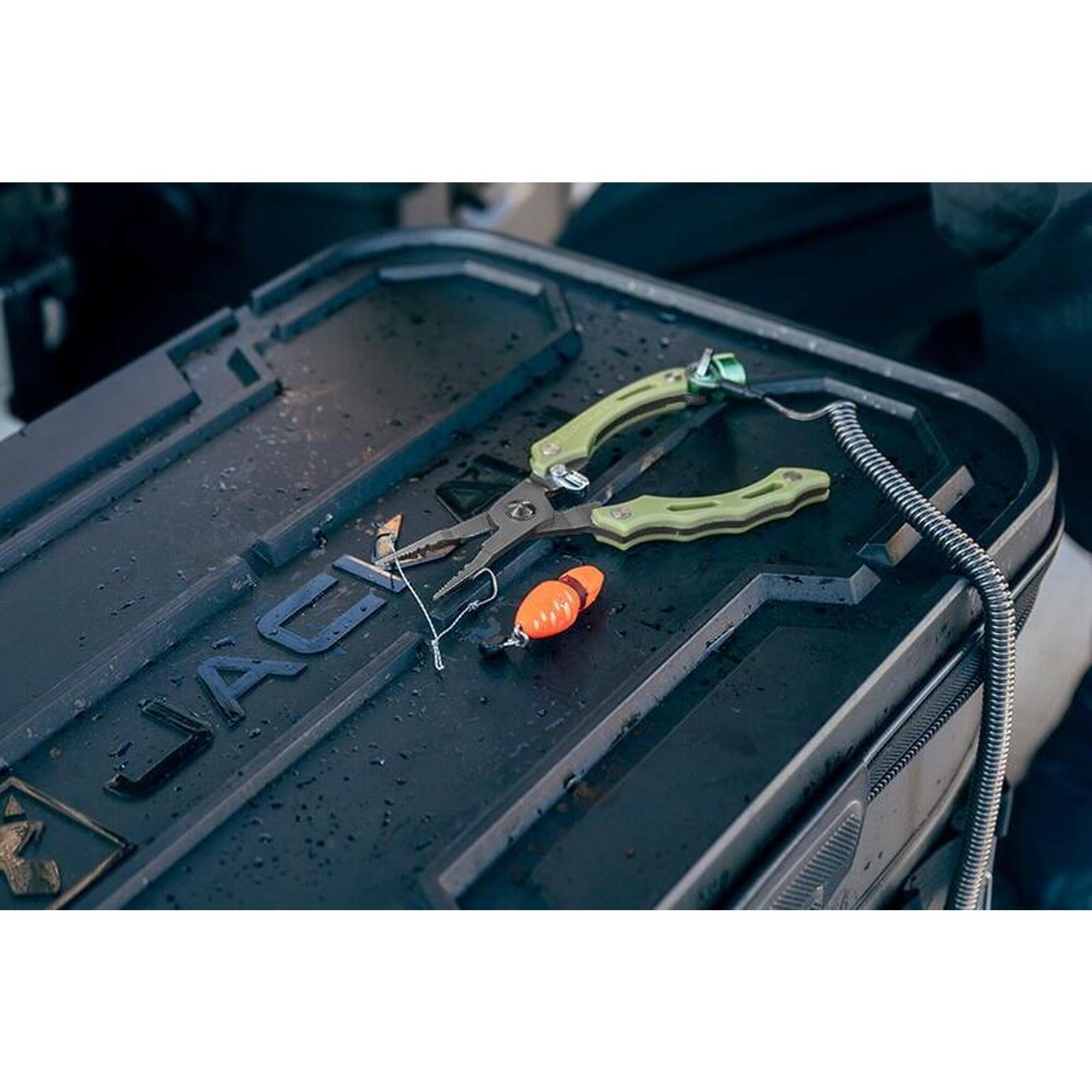 Valiza Jackall Tackle Container R, marime M, fara suporti lanseta